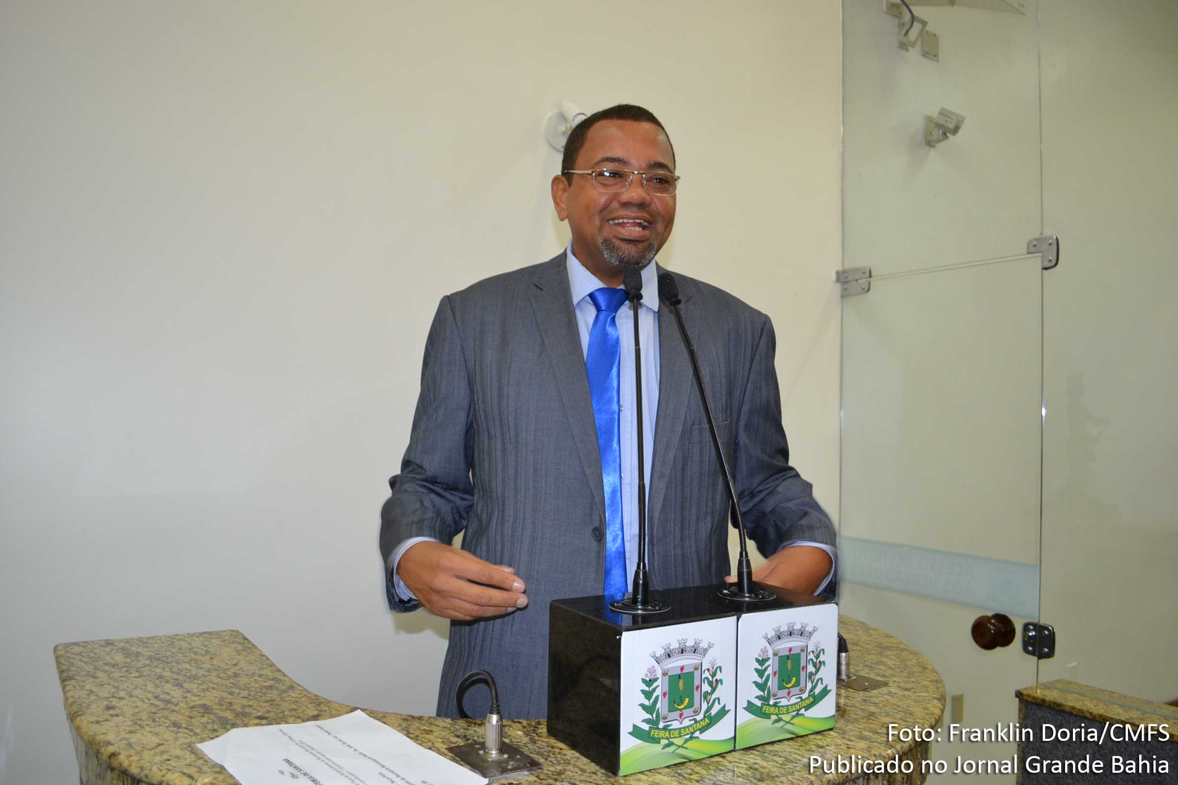 José da Costa Correia Filho (Correia Zezito): "Os vereadores aprovam uma emenda e são criticados até pelo monsenhor. Me zanguei aqui com um radialista, mais um padre".