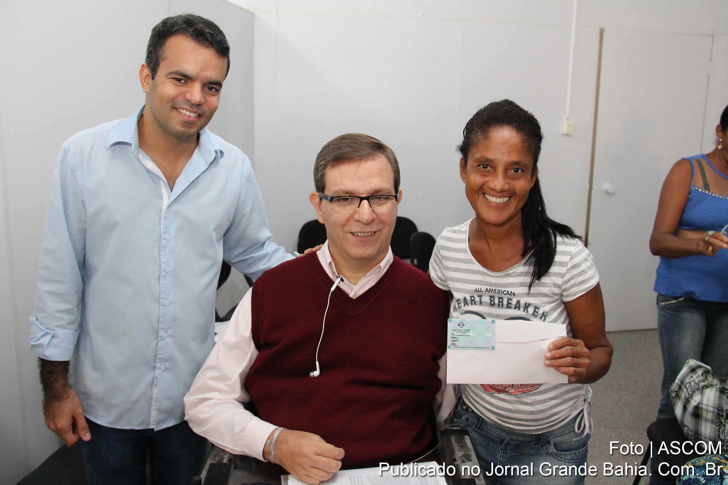 Pessoas com deficiência são beneficiadas com o Programa Passe Livre.