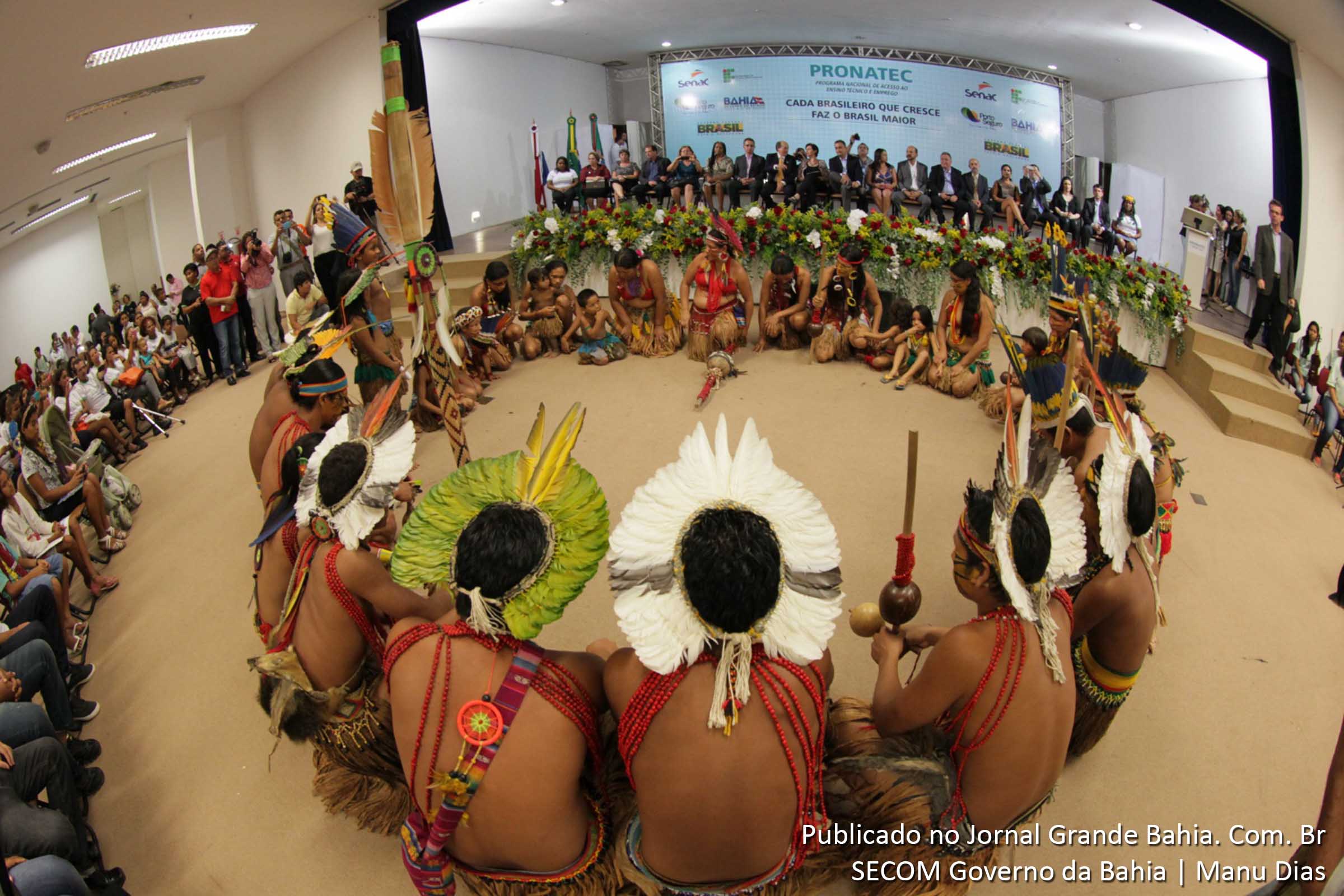 Pronatec forma 350 novos técnicos em Porto Seguro.