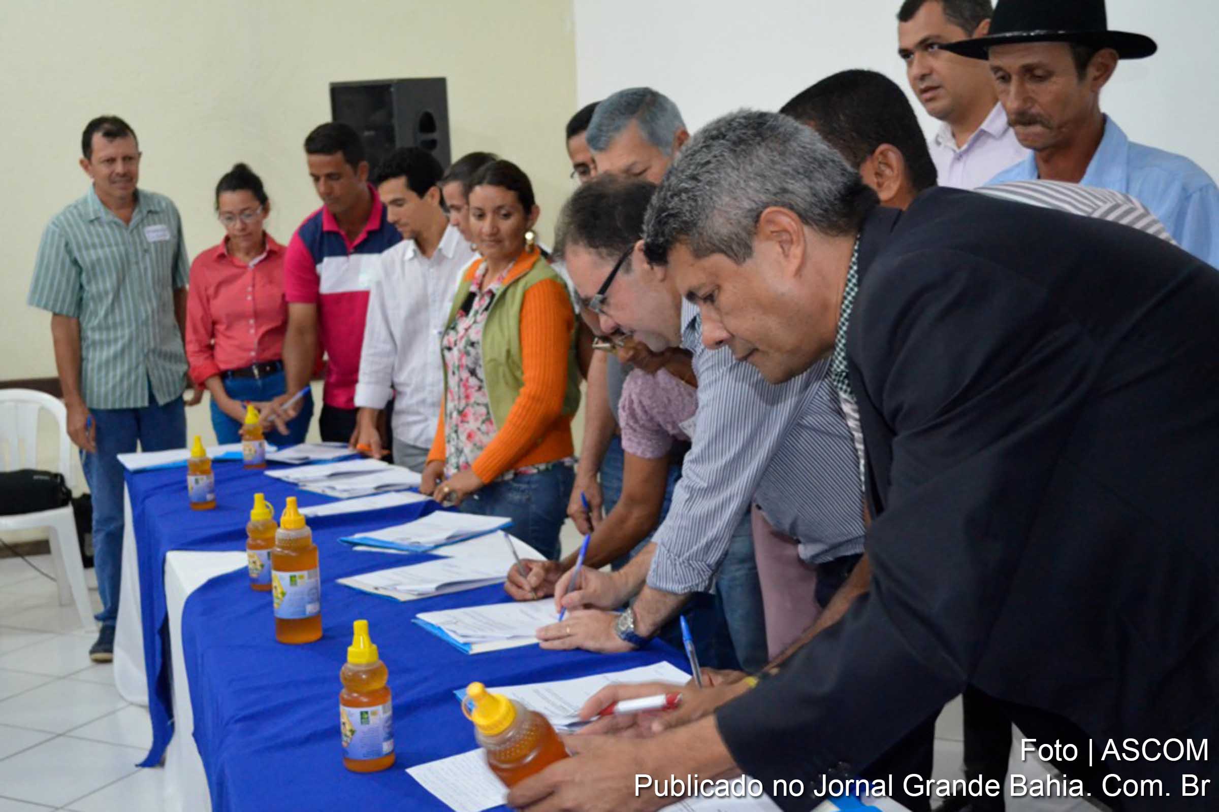 Governo da Bahia projeta construção de 30 casas de mel