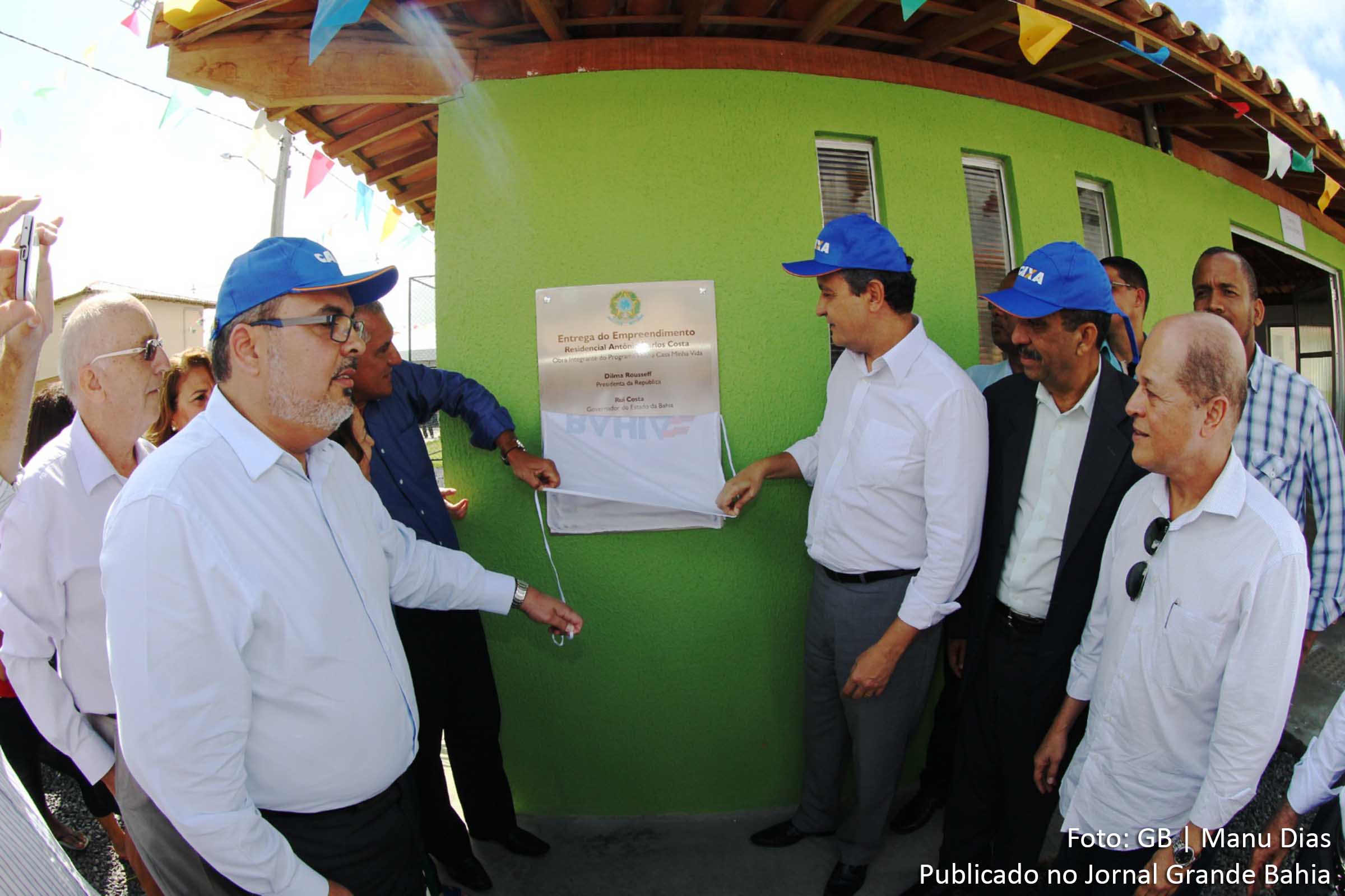 Governador Rui Costa inaugura Residencial Antônio Carlos Costa, em Catu.