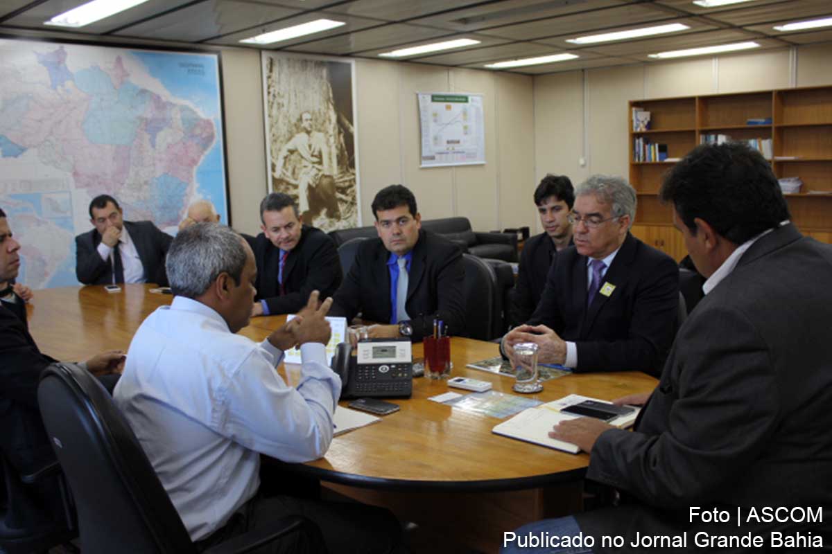 A visita será acompanhada pelo deputado estadual Zé Neto, por representantes da indústria e comércio de Feira de Santana, e por representantes do Dnit.