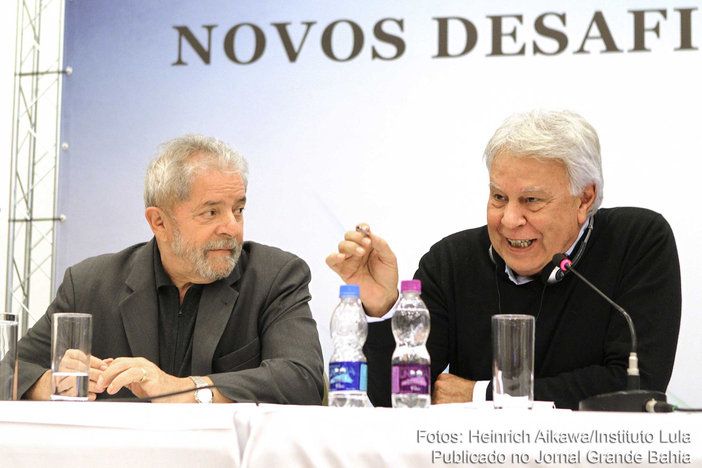 Luiz Inácio Lula da Silva e Felipe González debatem democracia e crise partidária.