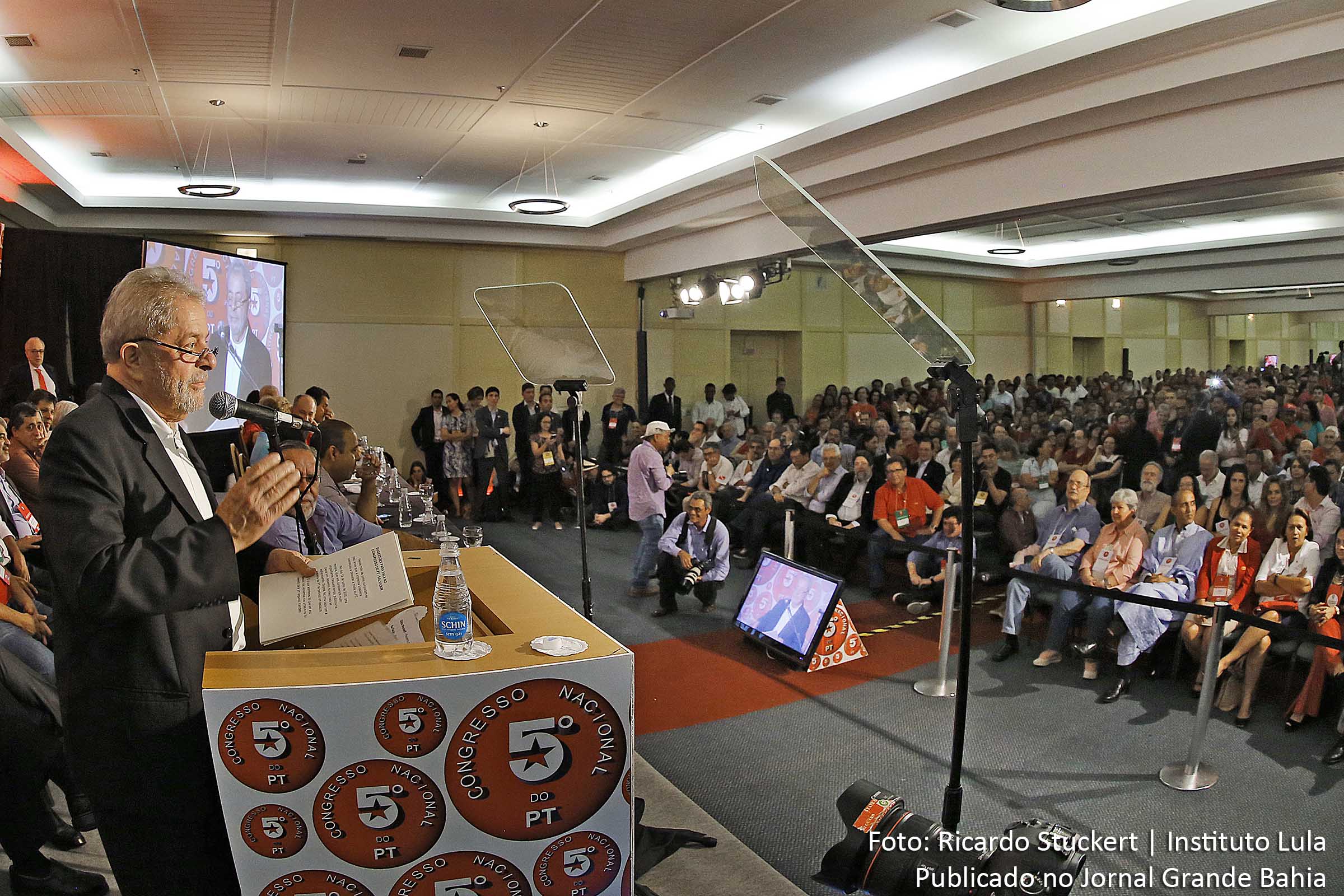 Lula: "Essas empresas não são capazes de administrar a própria crise sem jogar o peso nas costas dos trabalhadores, e acham que podem nos ensinar como governar um país com mais de 200 milhões de habitantes".