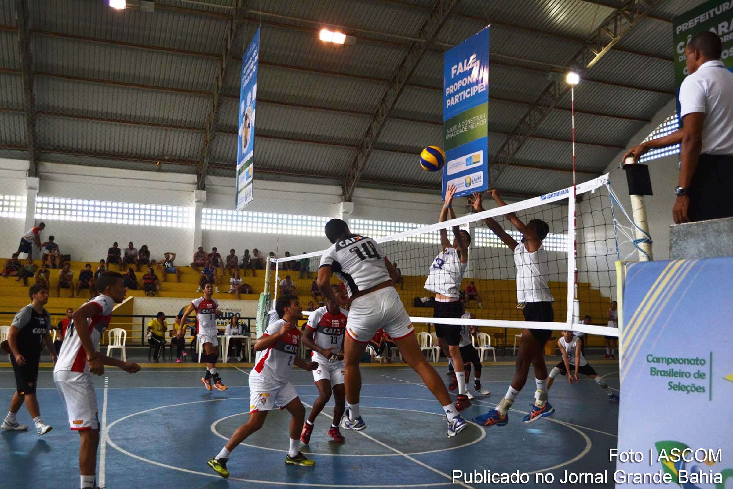 Cena do jogo final Vitória x Iate.