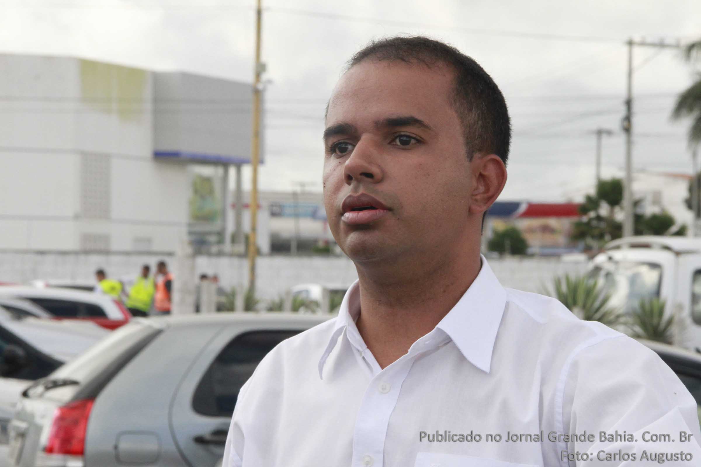 Francisco Brito Júnior: “Primamos pela lisura e pela responsabilidade, em todos os nossos atos. A SMT tem uma competente equipe técnica, que não abre espaço para tropeços em nossas contas, como ocorre com toda a gestão comandada pelo prefeito José Ronaldo”.