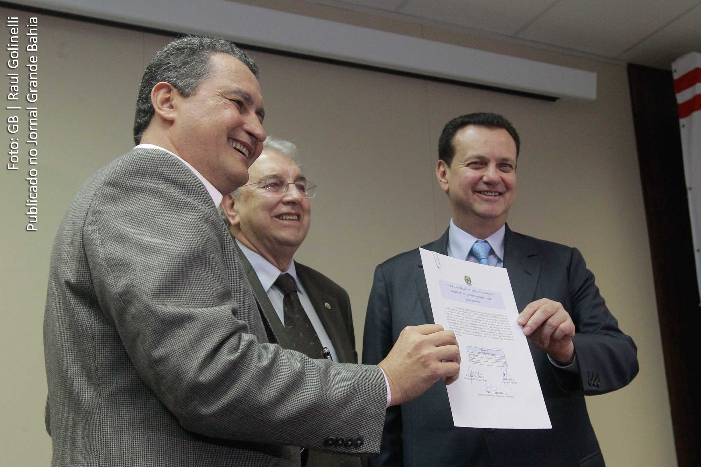 Governador Rui Costa e ministro Gilberto Kassab apresentam autorização de contratos.