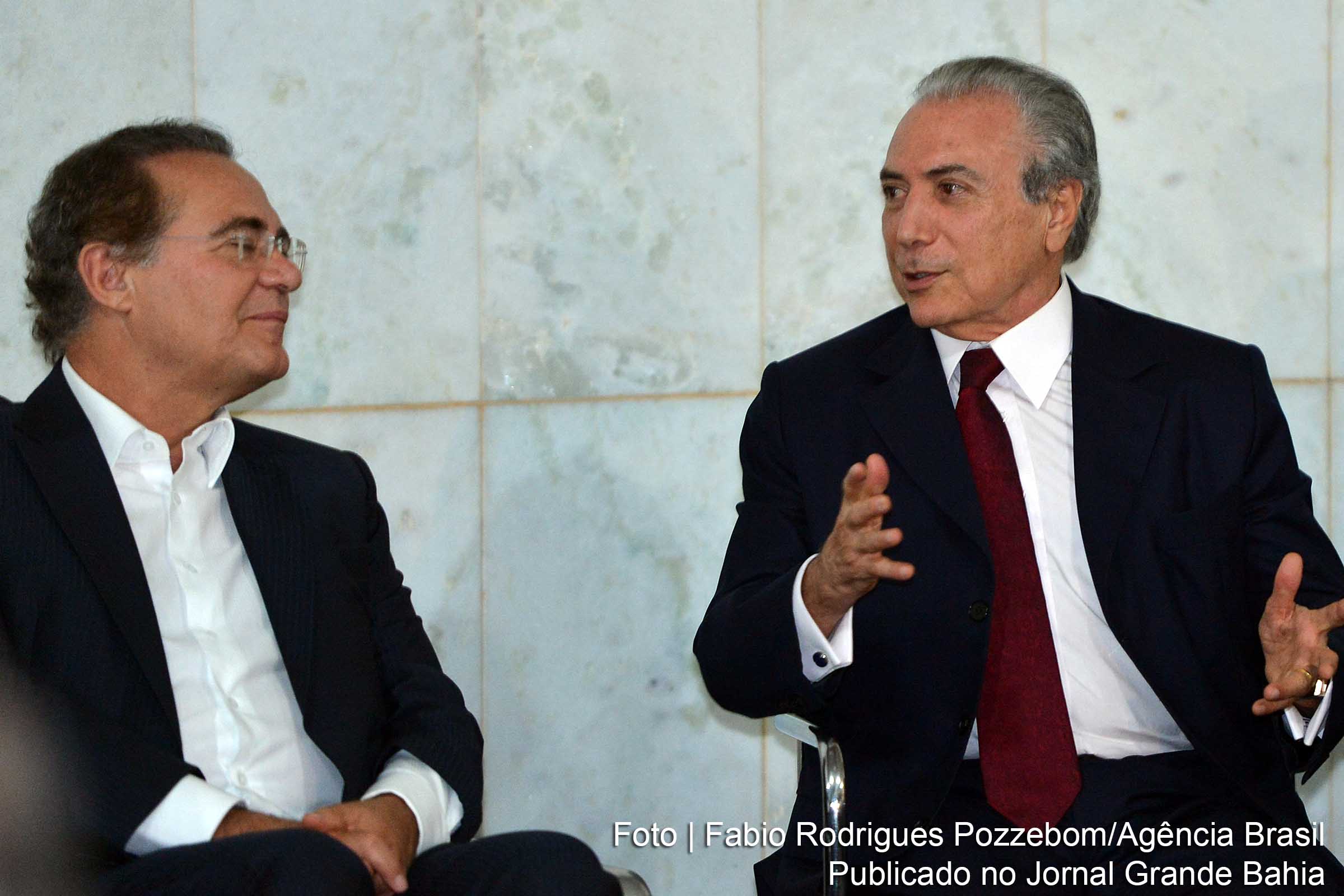 O presidente do Senado, Renan Calheiros, e o vice-presidente da República, Michel Temer. Para Temer, ações de ontem da PF na Lava Jato são um “assunto extremamente delicado”. Temer e cúpula do PMDB se reúnem com o ministro Joaquim Levy.