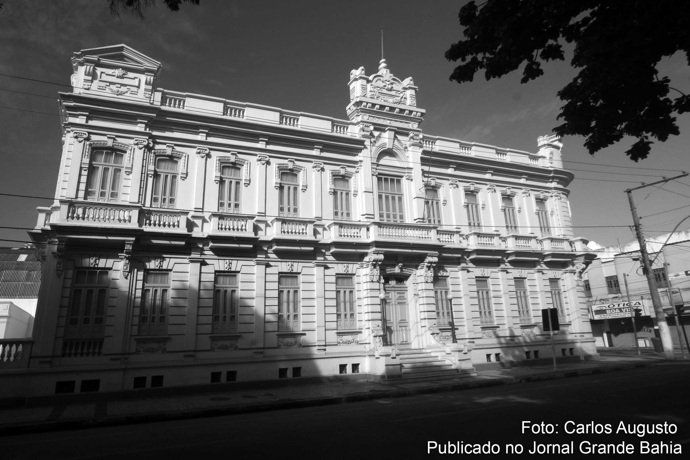 Após grave derrota judicial, Prefeitura de Feira de Santana emite nota afirmando que vi recorrer da decisão, e diz ter fé e esperança m decisão favorável.