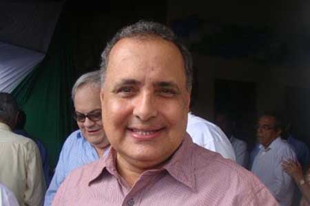 Esteve aniversariando terça feira, o suplente de deputado federal José Francisco Pinto, que foi bastante festejado.