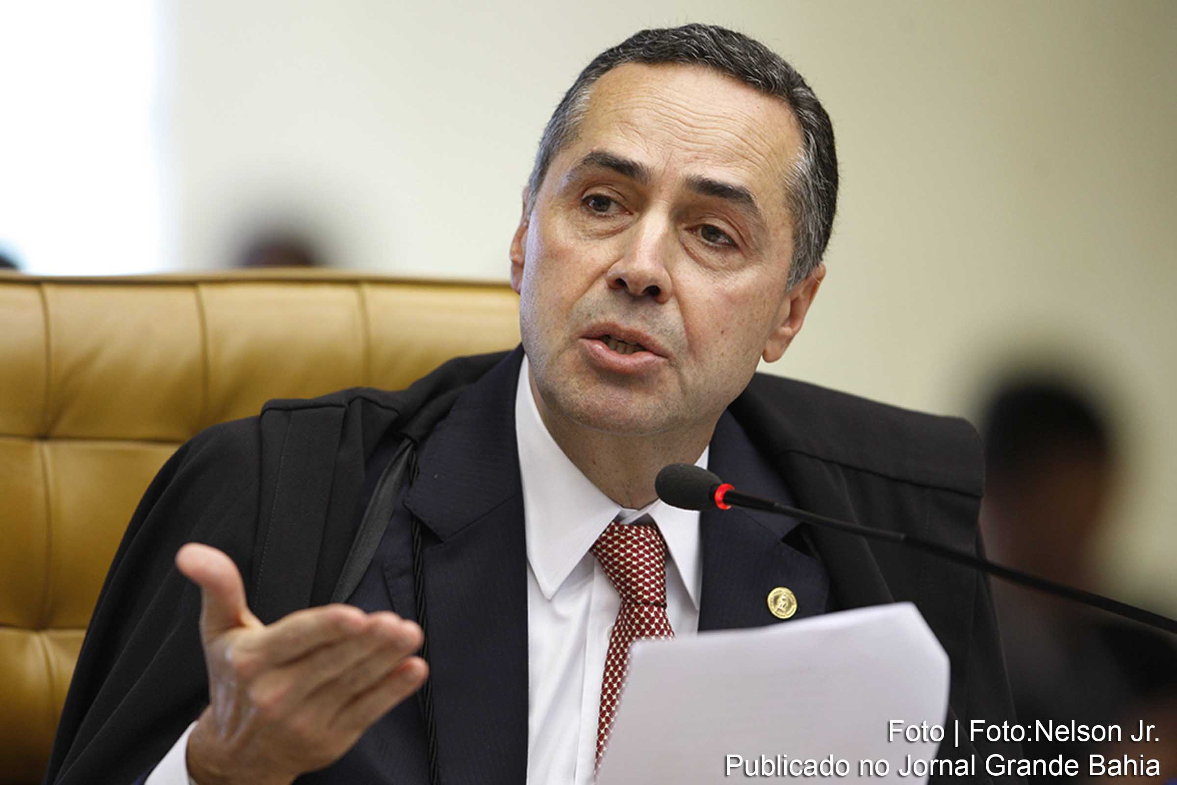 O ministro Luís Roberto Barroso proferiu decisão colocando o sentenciado da Ação Penal (AP) 470 José Dirceu de Oliveira e Silva à disposição da 13ª Vara Federal de Curitiba.