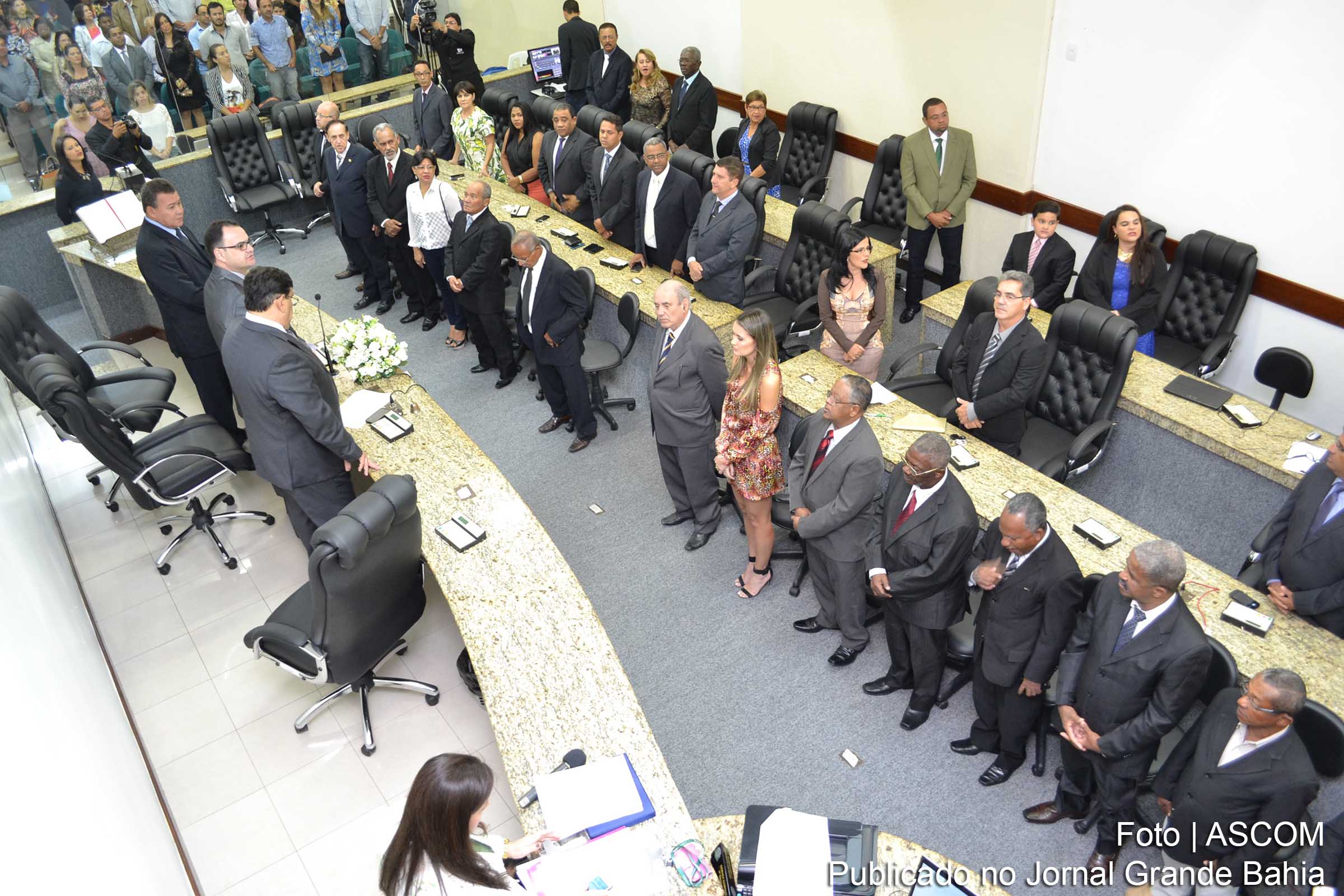 Câmara Municipal de Feira de Santana presta homenagem dos pais.