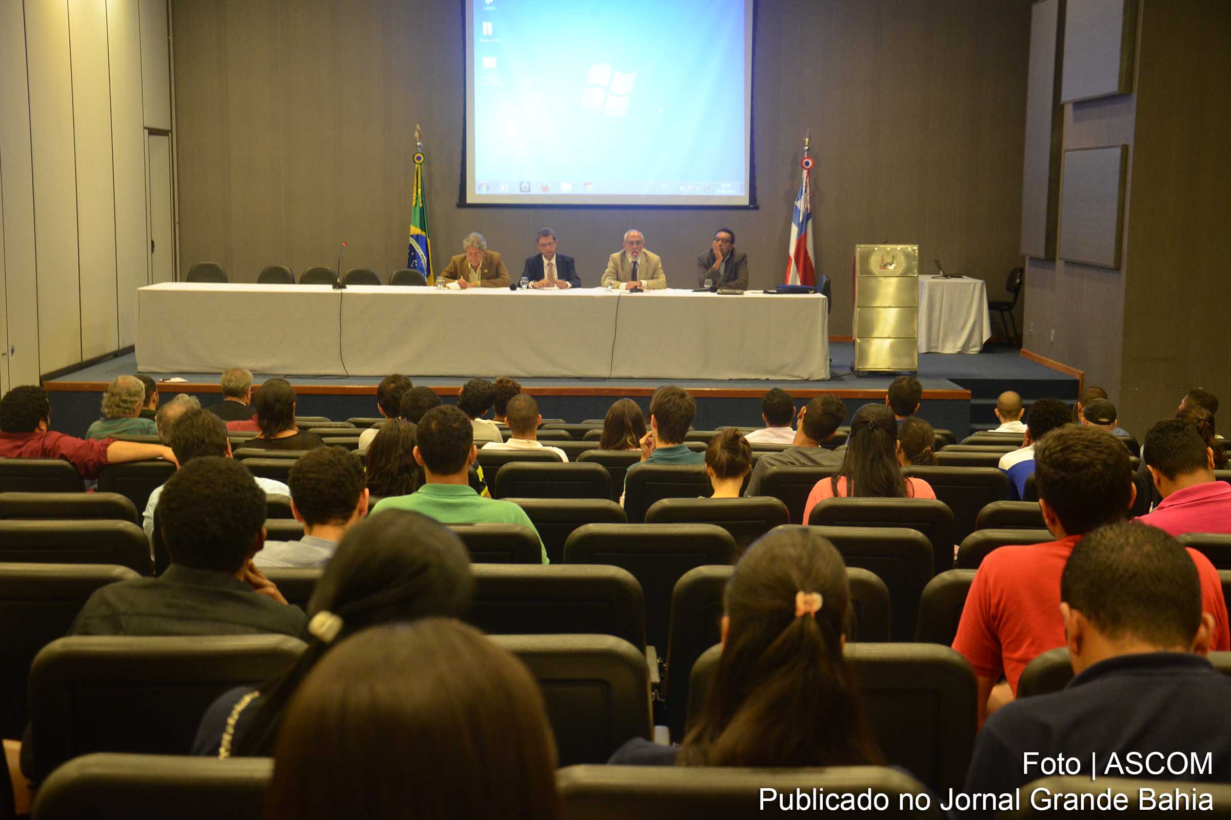 Seminário discute integração física e tarifária de transportes em Salvador.