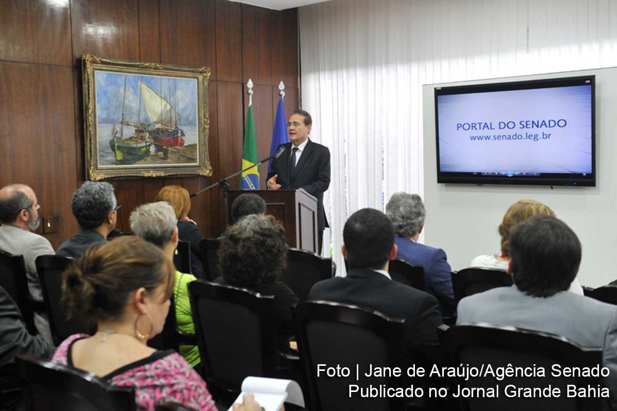 Senador Renan Calheiros apresenta reformulação do site do Senado.