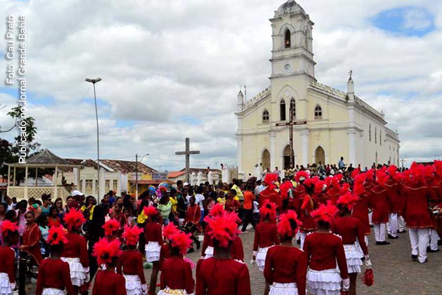 Cena 2015 do Desfile da Independência em Bonfim de Feira.