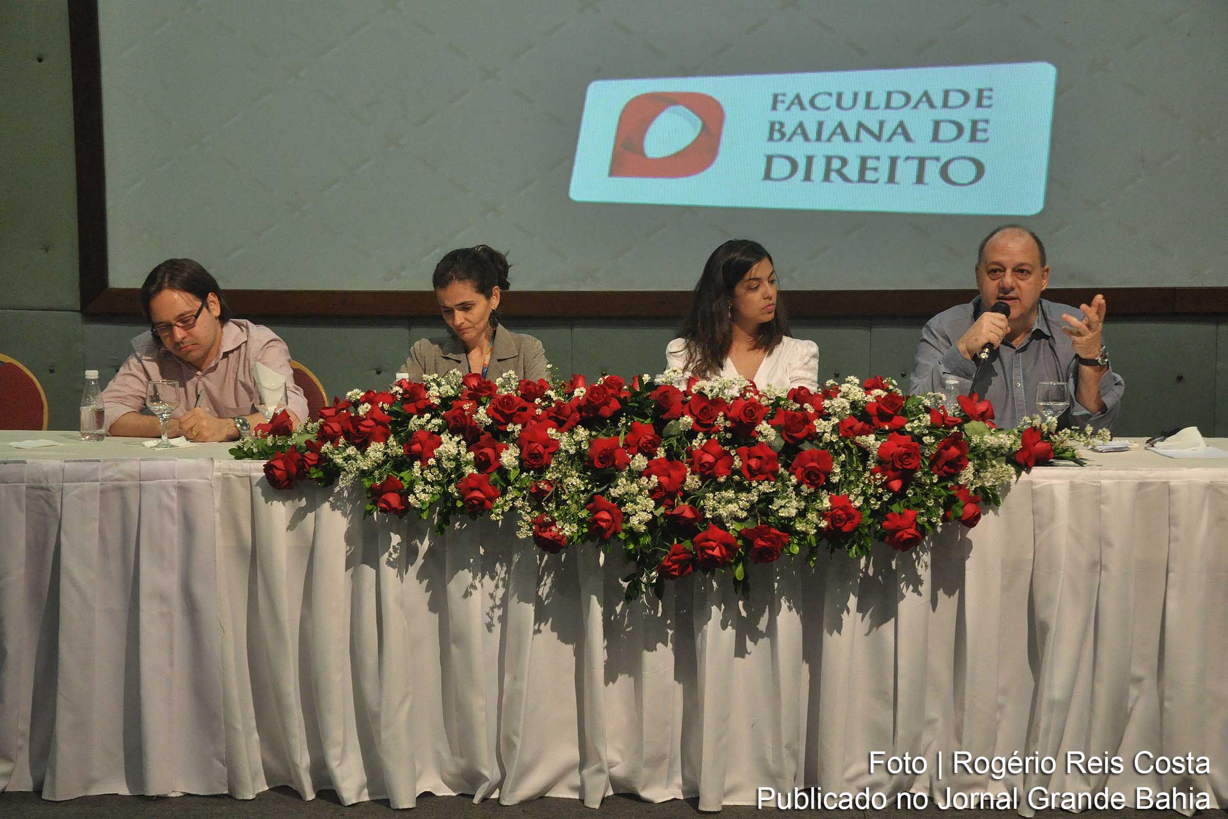 Eugênio Puppo conta detalhes sobre a construção do documentário 'Sem Pena' durante Fórum de Teses da Faculdade Baiana de Direito.