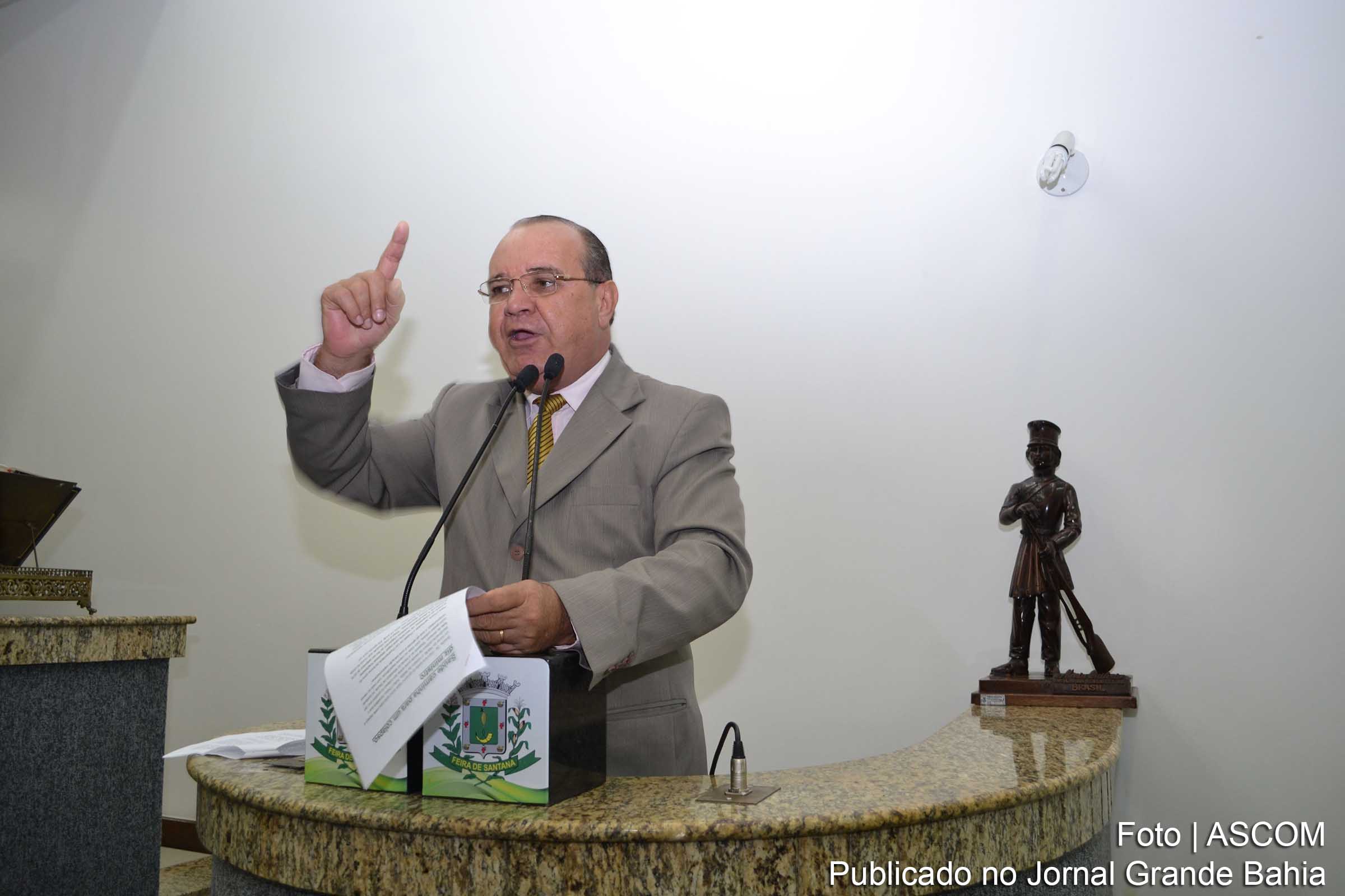 Vereador José Carneiro critica falta de assistência do Governo Estadual à população de rua.