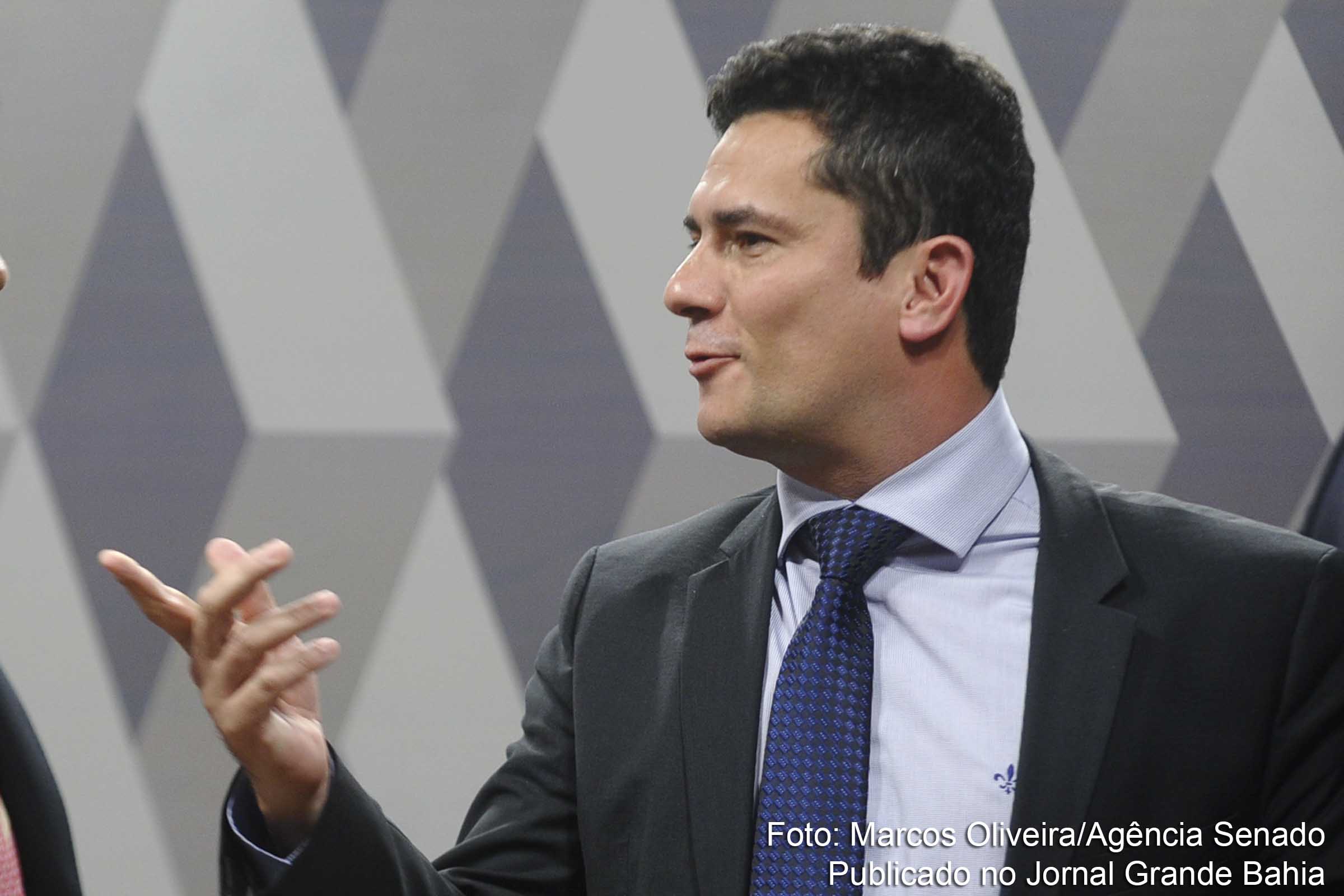 O juiz federal Sergio Moro revogou a prisão preventiva do ex-gerente da Petrobras Celso Araripe.