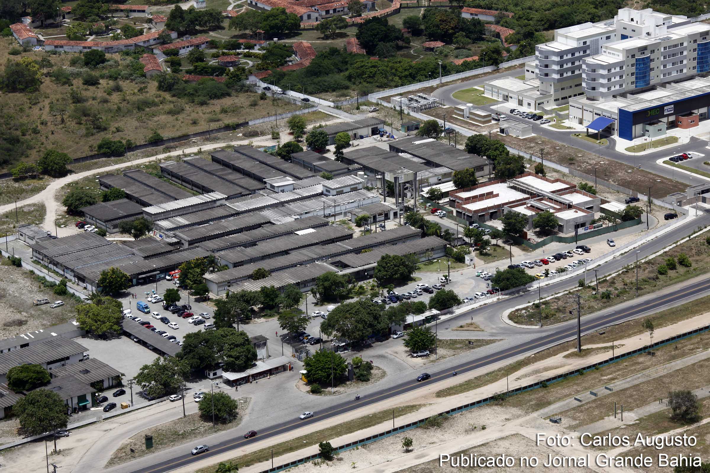 Vista aérea do Hospital Geral Clériston Andrade, localizado no município Feira de Santana.
