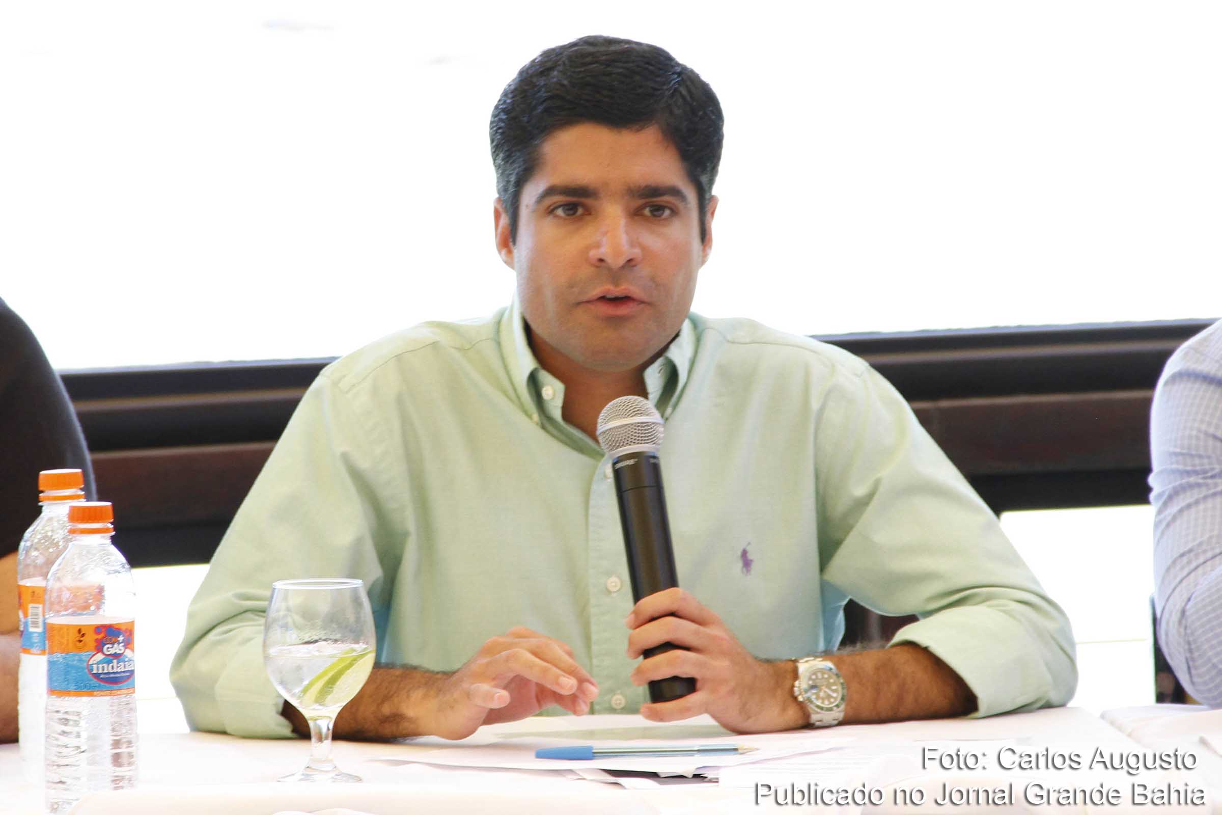 Antônio Carlos Magalhães Neto (ACM Neto) recebe comenda Maria Quitéria.