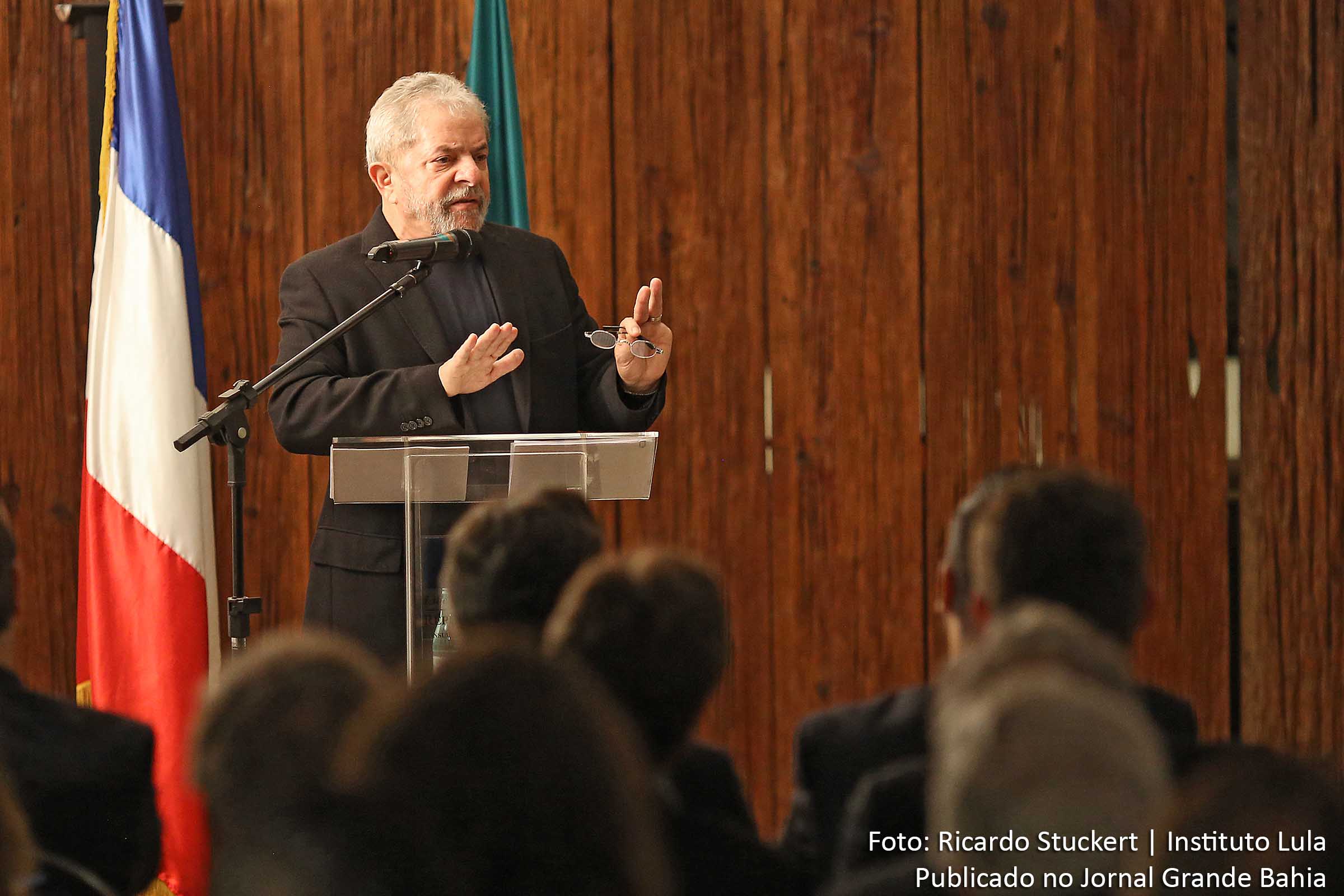 Ex-presidente Luiz Inácio Lula da Silva será ouvido pela PF como testemunha.