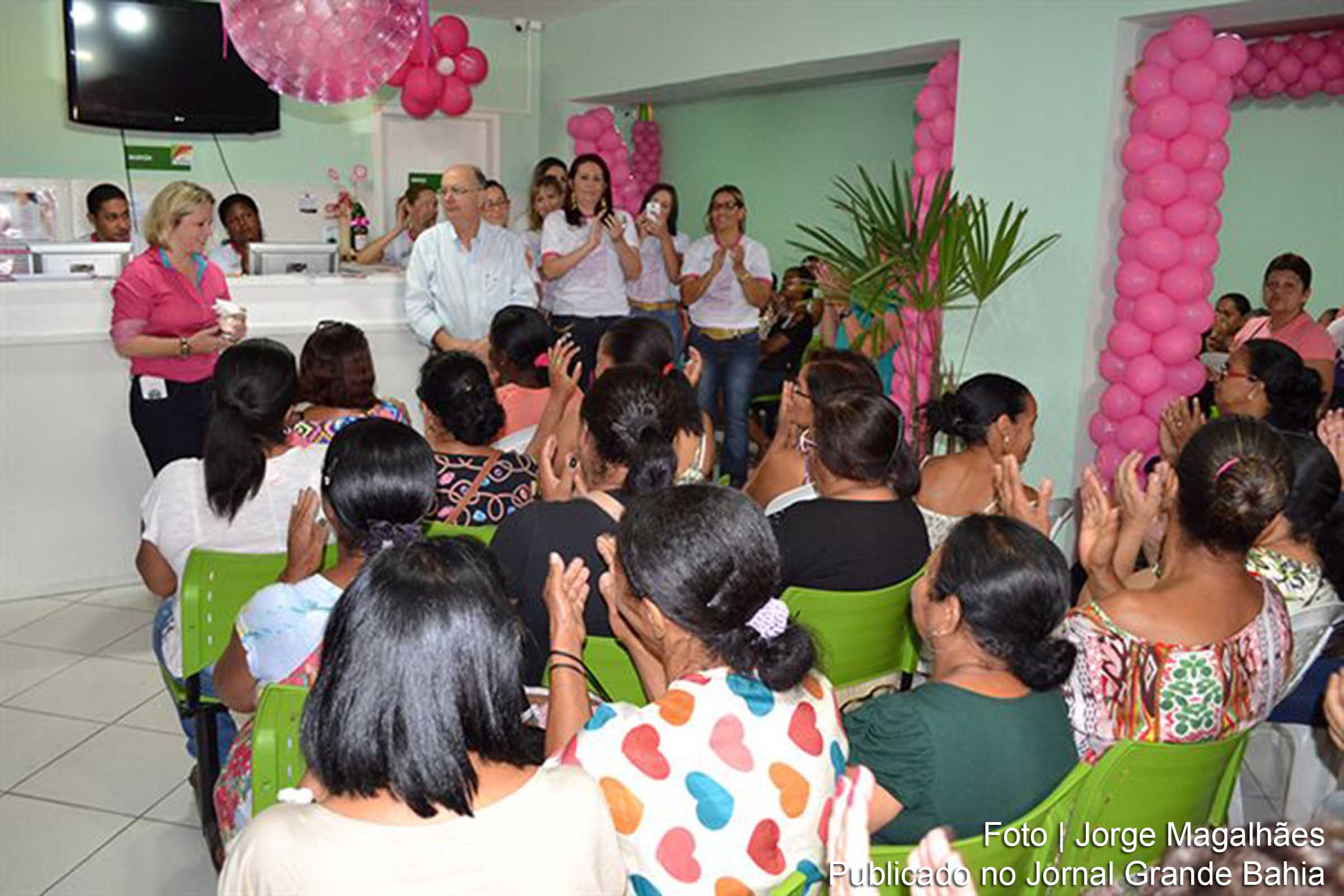 Prefeito José Ronaldo preside abertura oficial do Outubro Rosa.