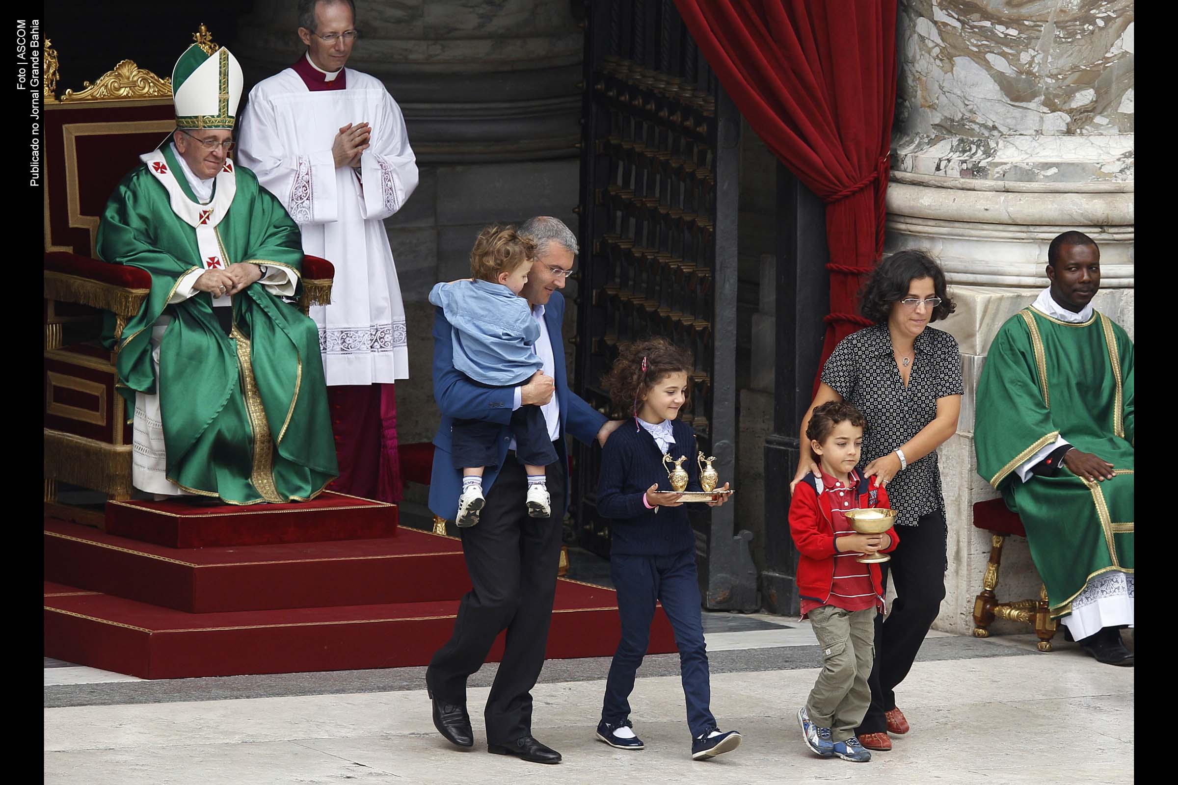 Papa Francisco inaugura Sínodo da Família; ‘A Igreja seja ponte, não barreira’, proclama