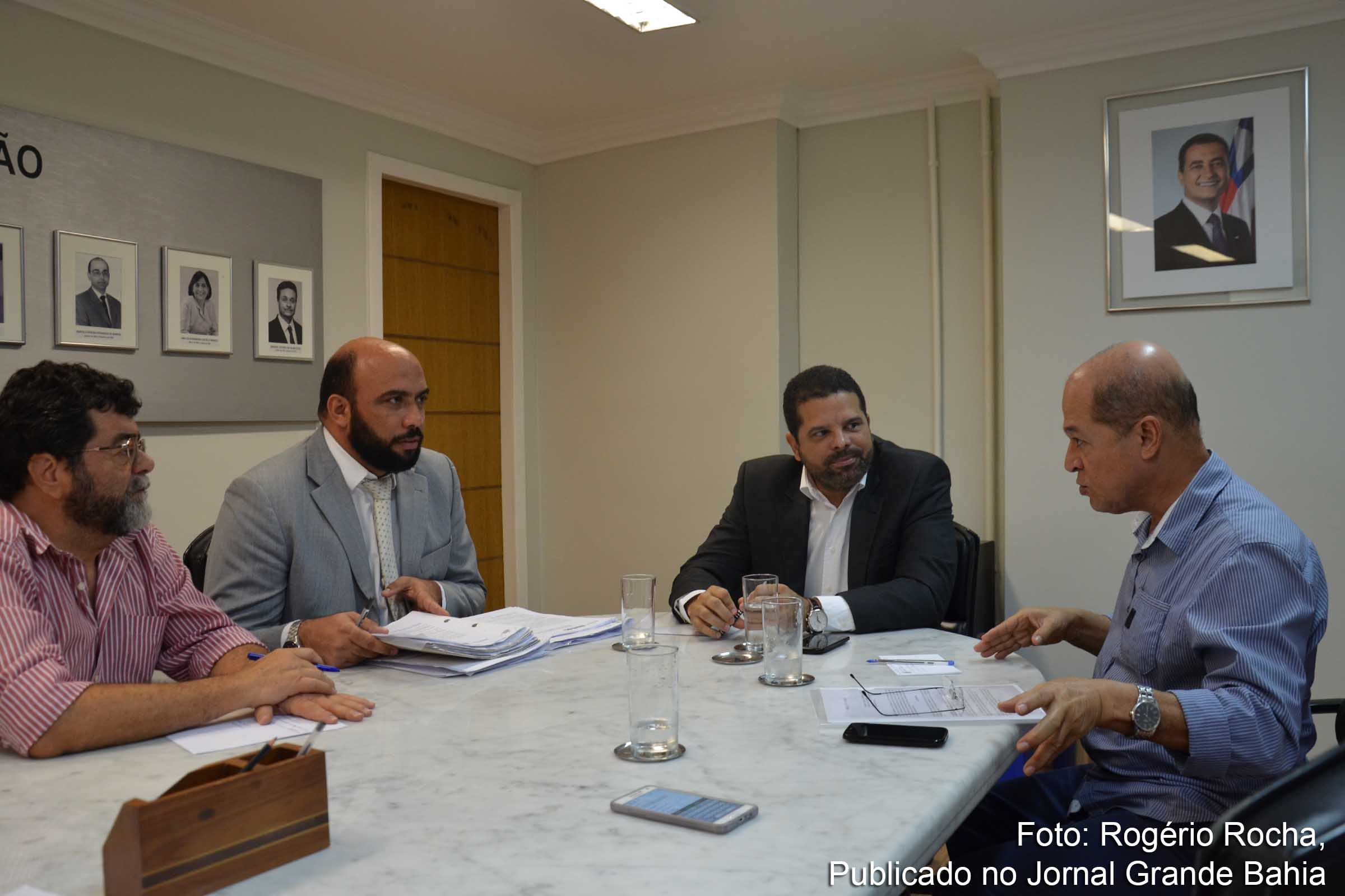 Reunião definiu doação de terreno do Estado.