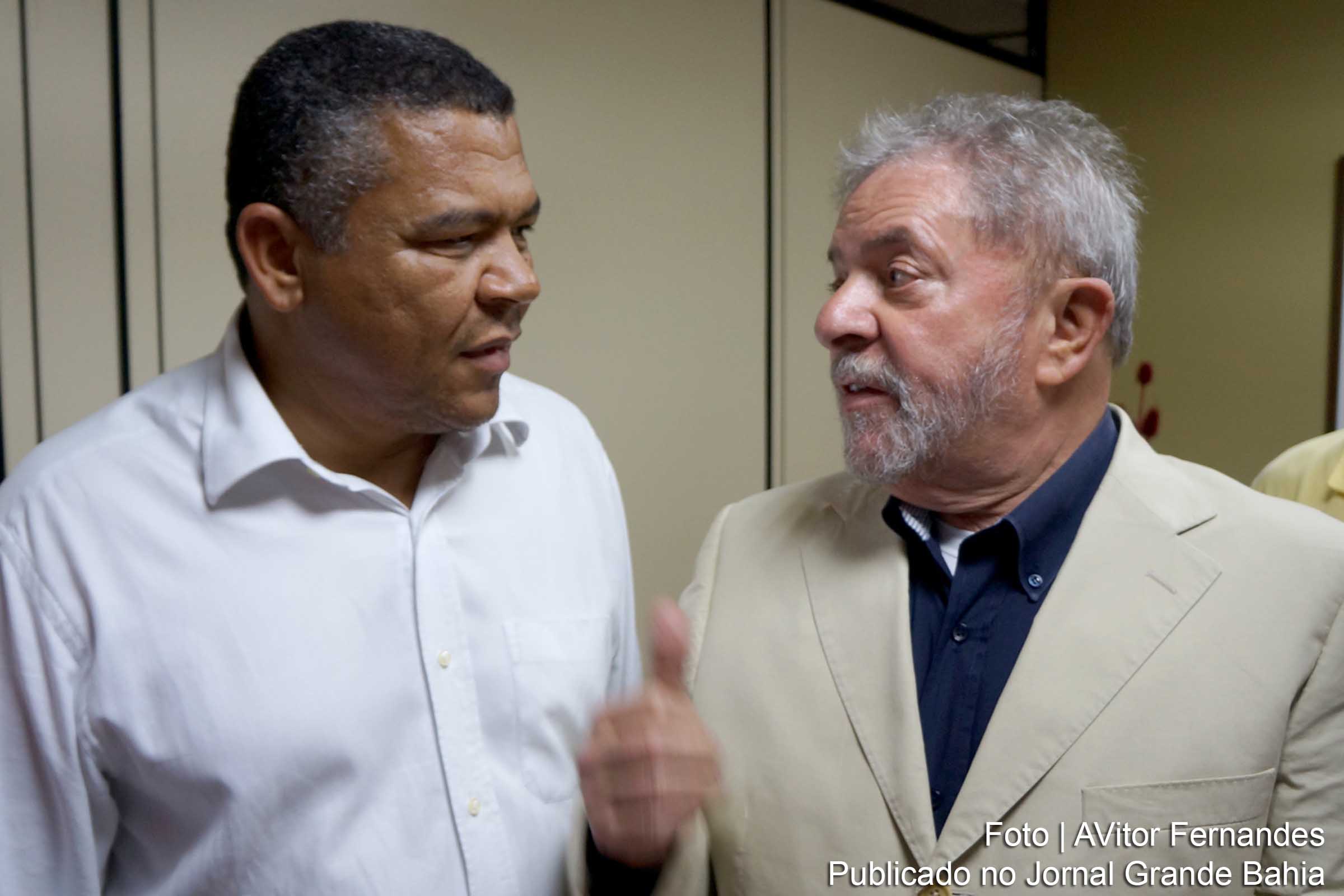 Deputado Valmir Assunção diz que Lula cobrou em reunião postura rígida contra o impeachment de Dilma Rousseff