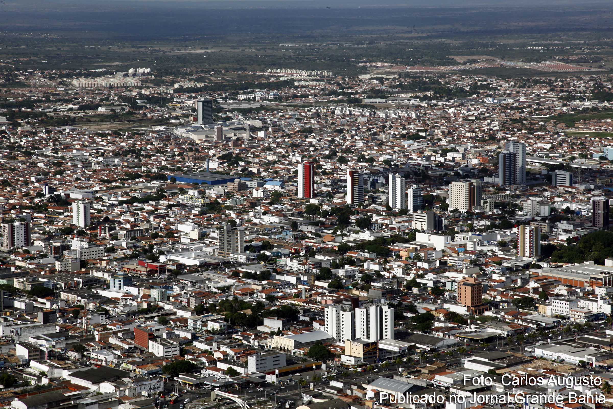 Vista aérea de Feira de Santana. Servidores públicos retornam na terça-feira (03/11/2015).