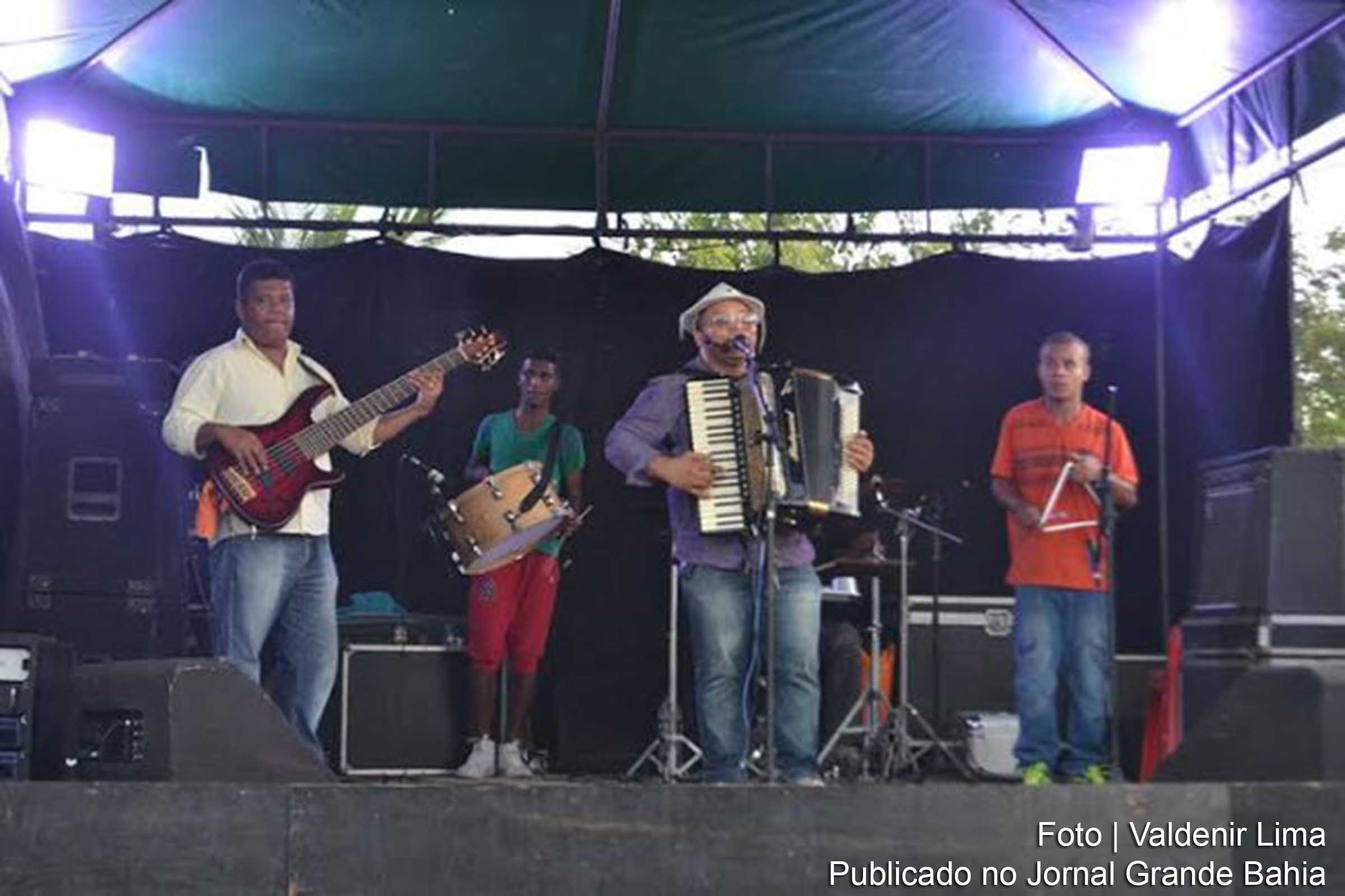A festa, que começou na sexta-feira, 13, reuniu cerca de oito mil pessoas nos três dias.