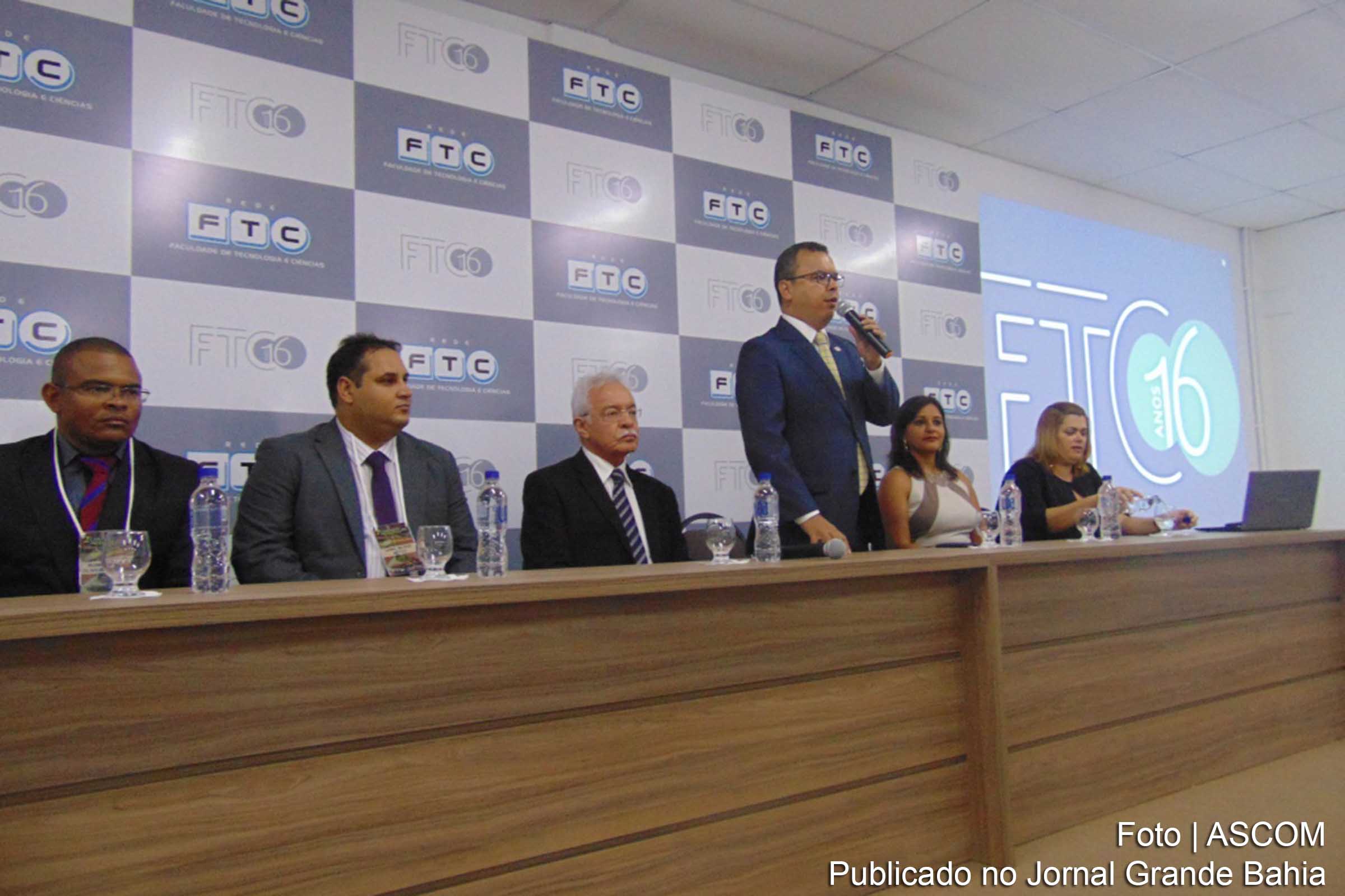 Cristiano Lôbo participa da abertura do colóquio sobre os desafios do Direito na atualidade.