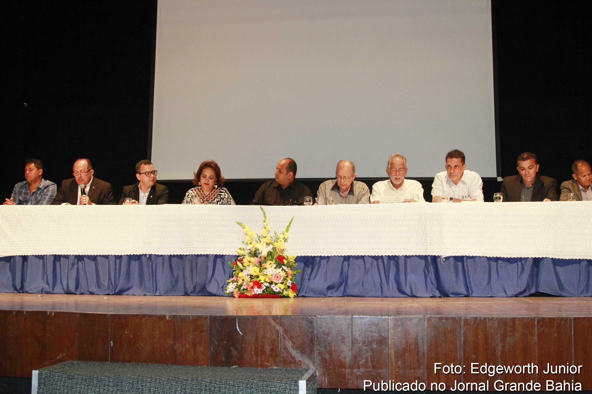 Feira de Santana: Sérgio Mattos palestra durante 1ª Conferência do Jornal Grande Bahia e comenta sobre a obra ‘Vida privada no contexto público’