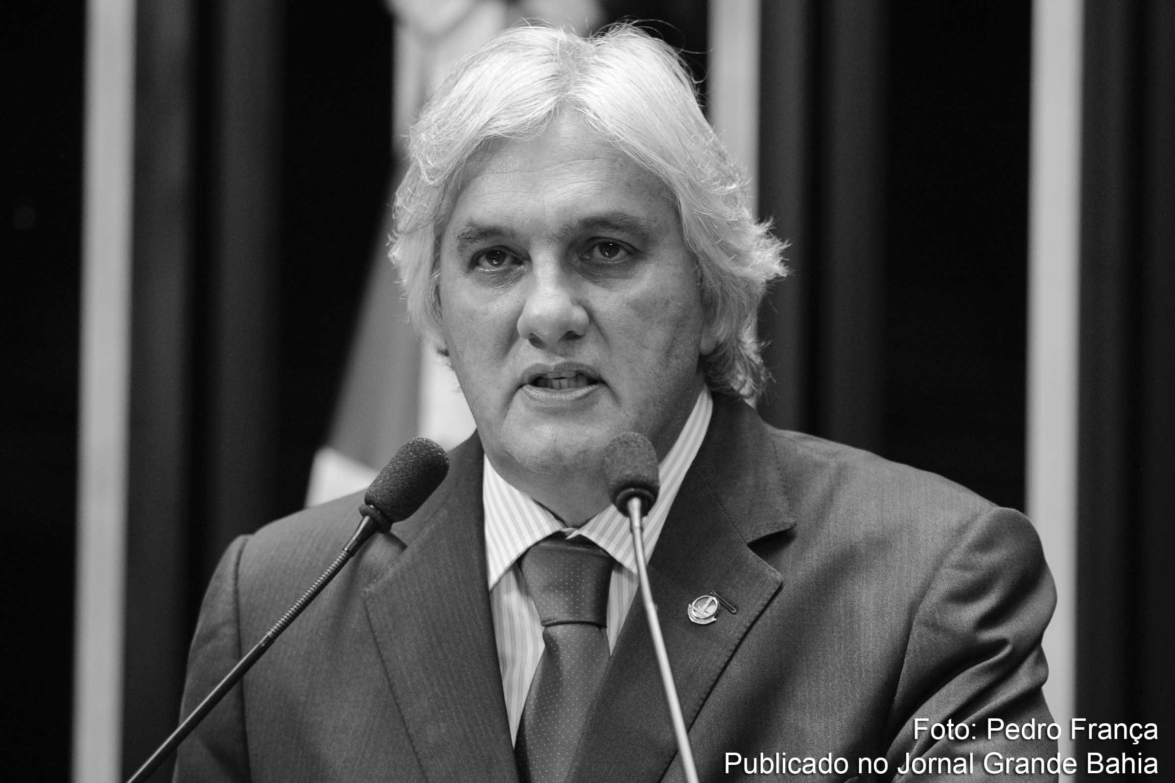 Prisão de senador Delcídio do Amaral tem efeito imediato de diminuir a credibilidade do sistema político, mas fortalece as instituições e valores democráticos no longo prazo, dizem especialistas. Com prisão, STF assumiu protagonismo.