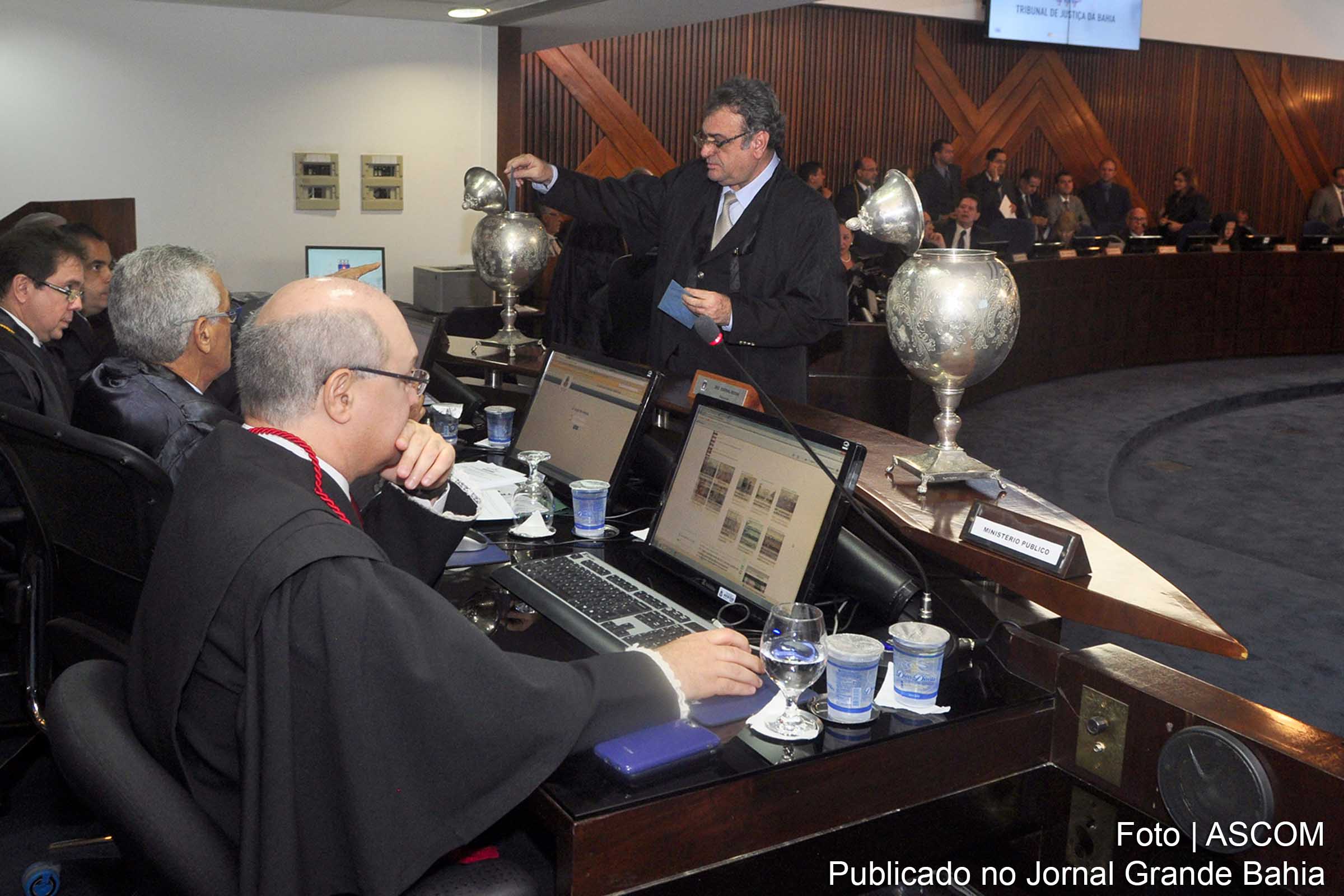 Desembargadores elegem mesa diretora do TJBA para o biênio 2016 – 2018.