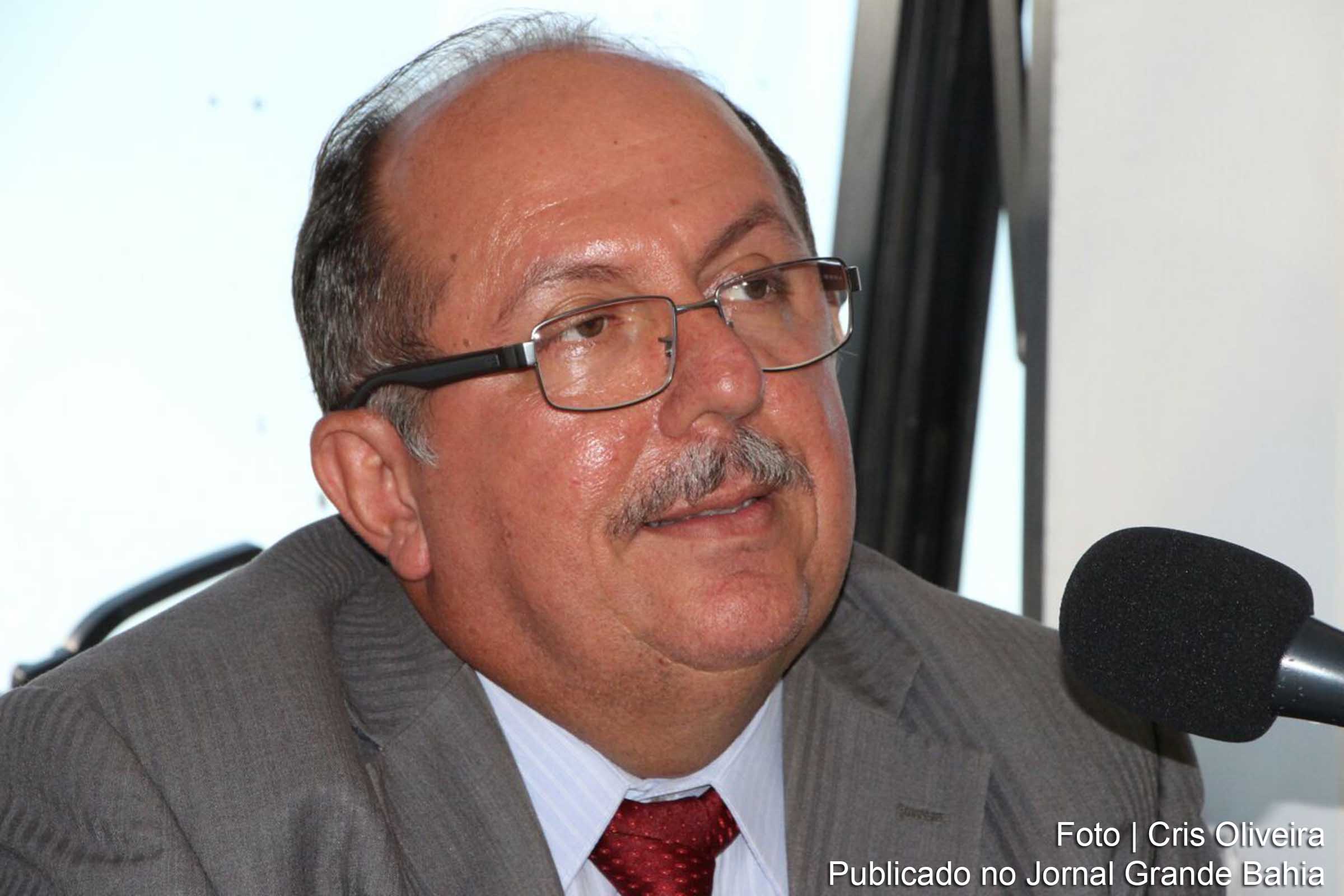 O deputado José Arimateia acredita que a campanha Novembro Azul impulsiona informações sobre a importância dos homens, a partir de 50 anos, realizarem exames anuais.