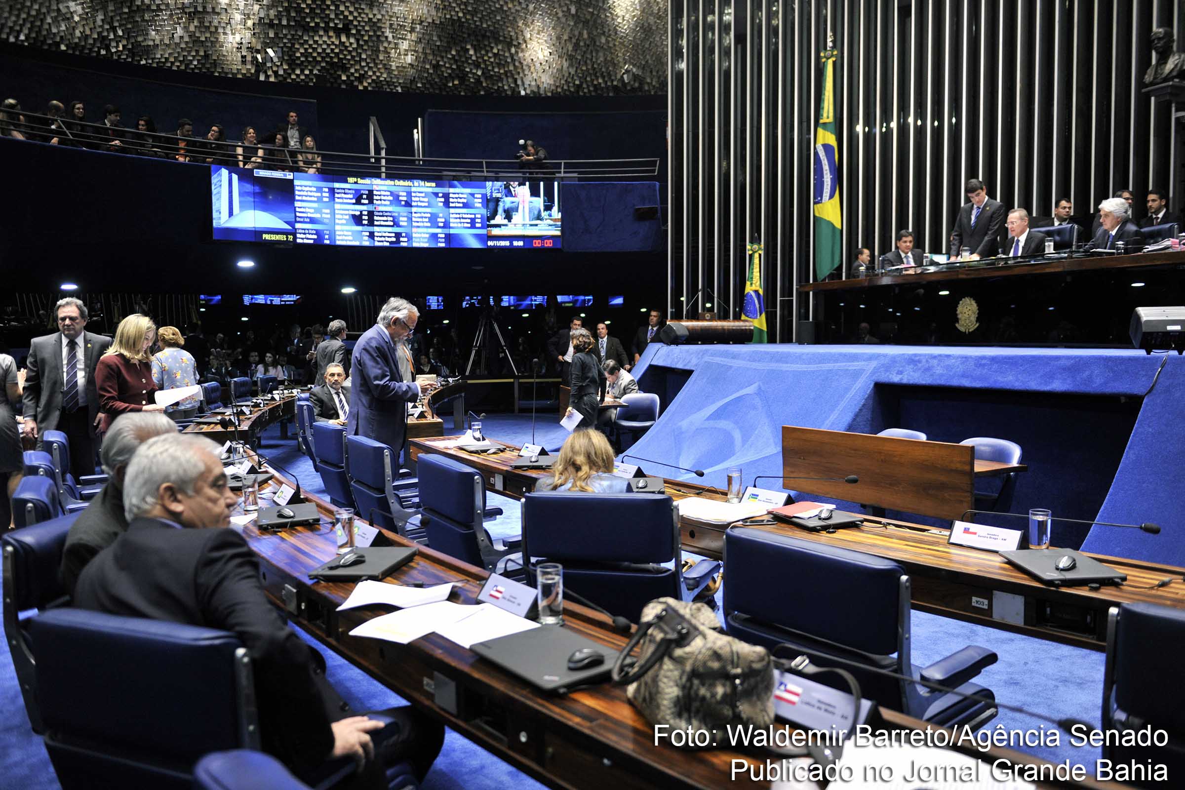 Senado aprova projeto que anistia policiais que participaram de motim na Bahia