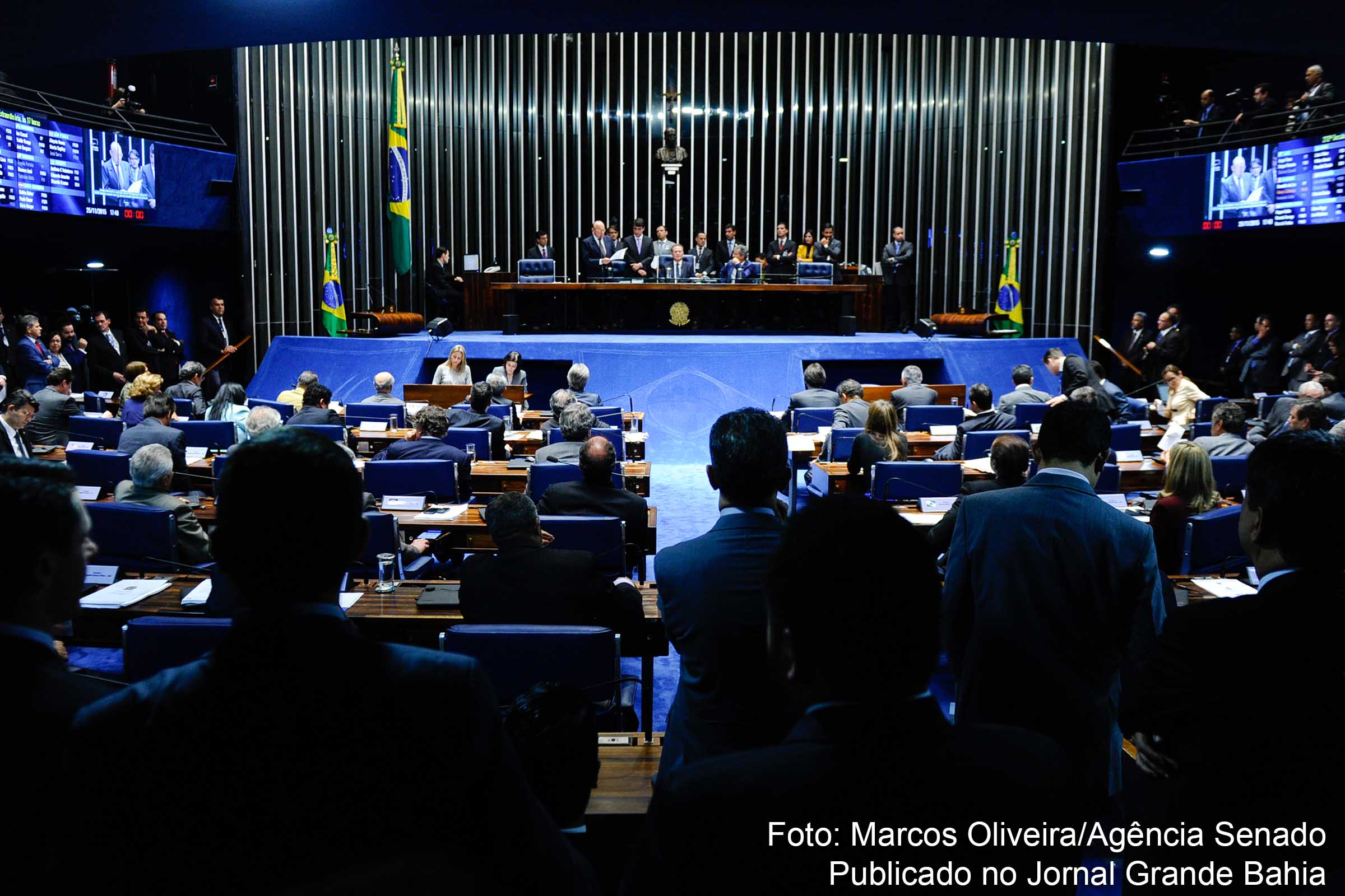 Senado mantém prisão de Delcídio do Amaral