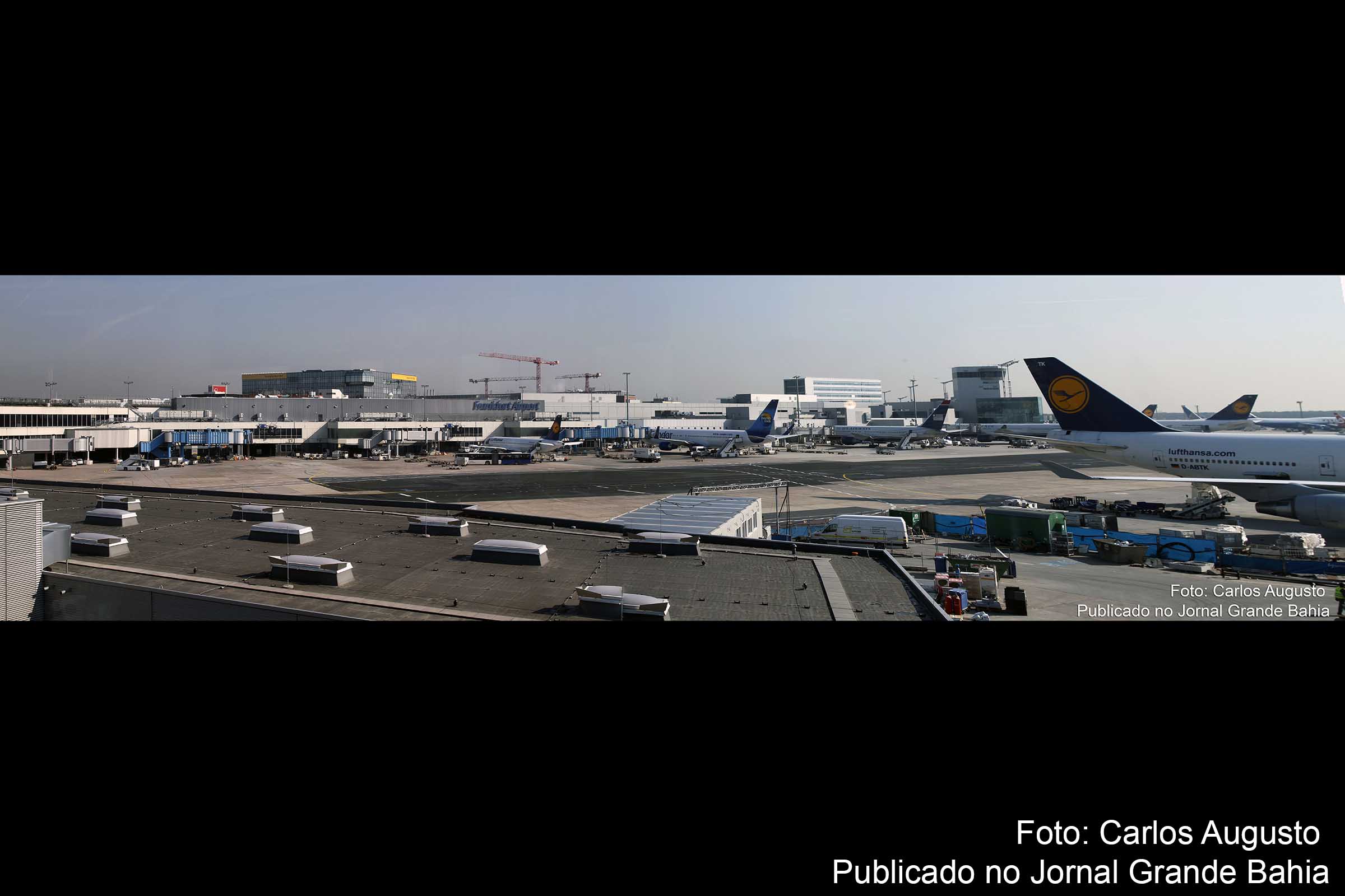 Vista panorâmica do Aeroporto Internacional de Frankfurt (Flughafen Frankfurt am Main). Agência da ONU diz 3,5 bilhões de pessoas viajaram de avião em 2015, e que o resultado representa aumento de 6,4% em relação ao ano passado; queda do preço do combustível ajudou as empresas a baixarem também o preço das passagens. Foto: Carlos Augusto)