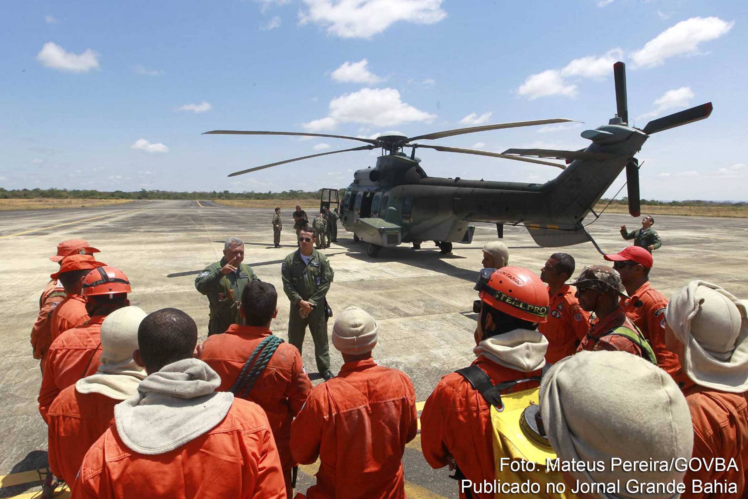 Governo da Bahia amplia esforços no combate ao incêndio na Chapada Diamantina.