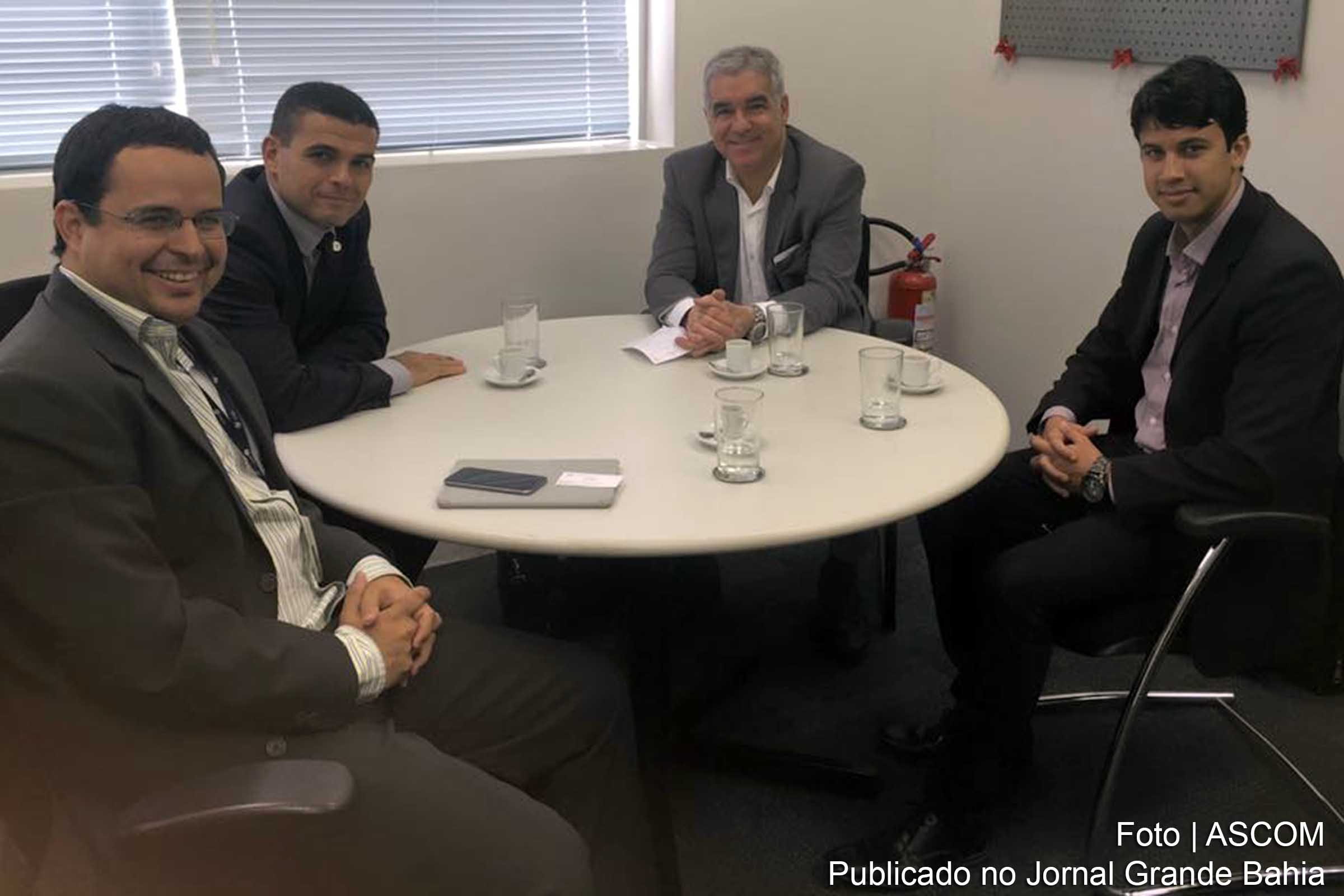 Líder do Governo Rui Costa debate situação do Aeroporto de Feira de Santana com autoridades de Brasília