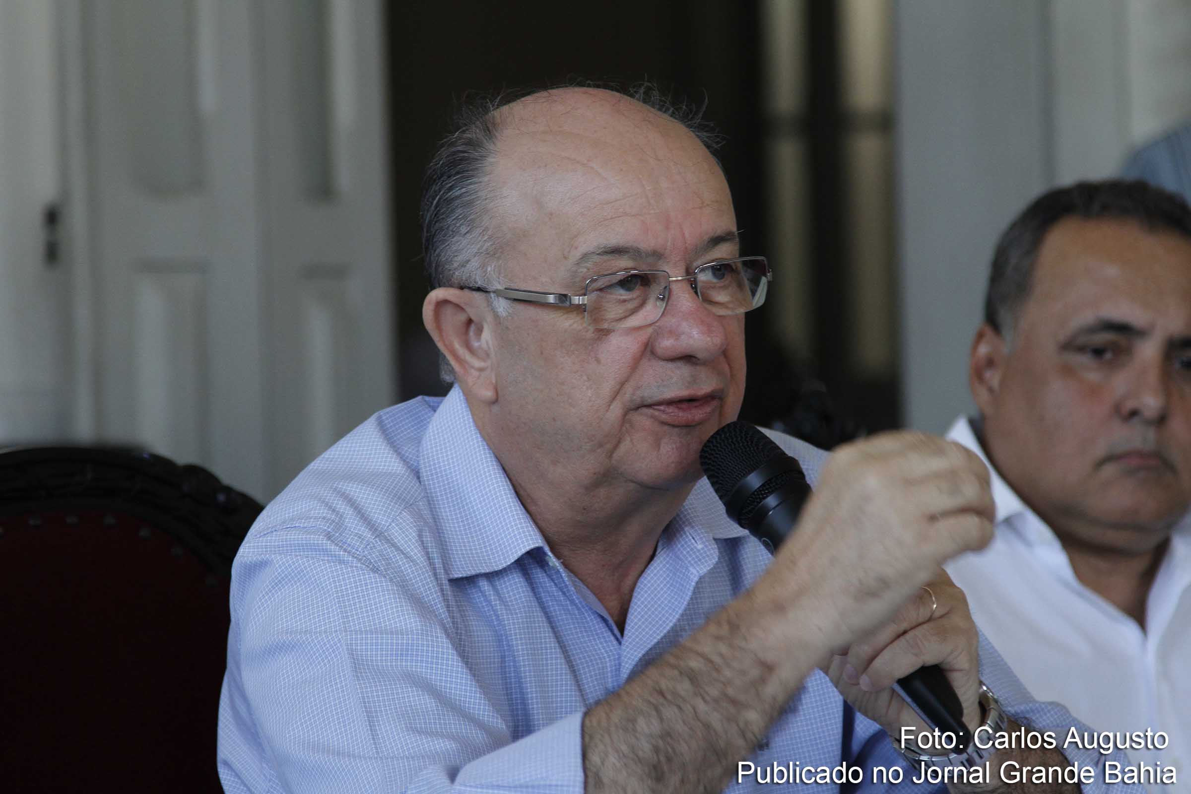 Prefeito José Ronaldo fala dos investimentos na Saúde e Educação.