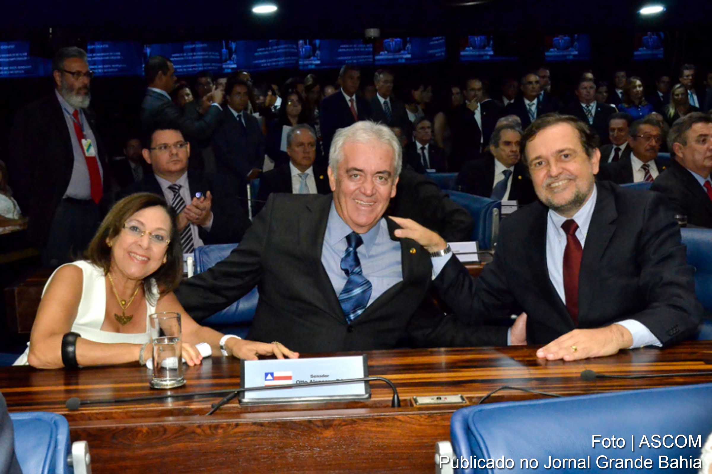Senadores baianos, Lídice da Mata, Otto Alencar e Walter Pinheiro comemoram liberação dos recursos.