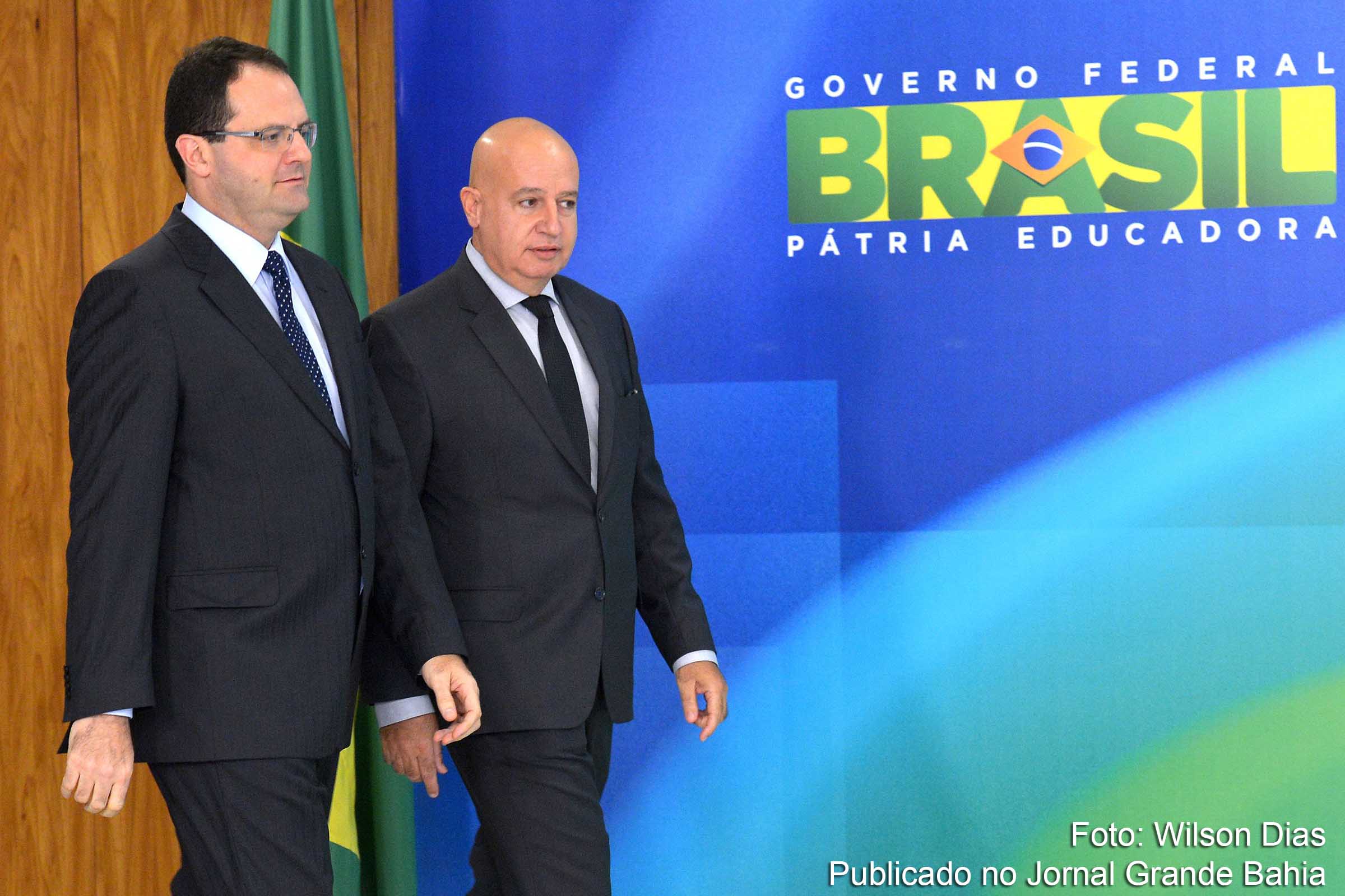 Novos ministros da Fazenda, Nelson Barbosa, e do Planejamento, Valdir Simão.