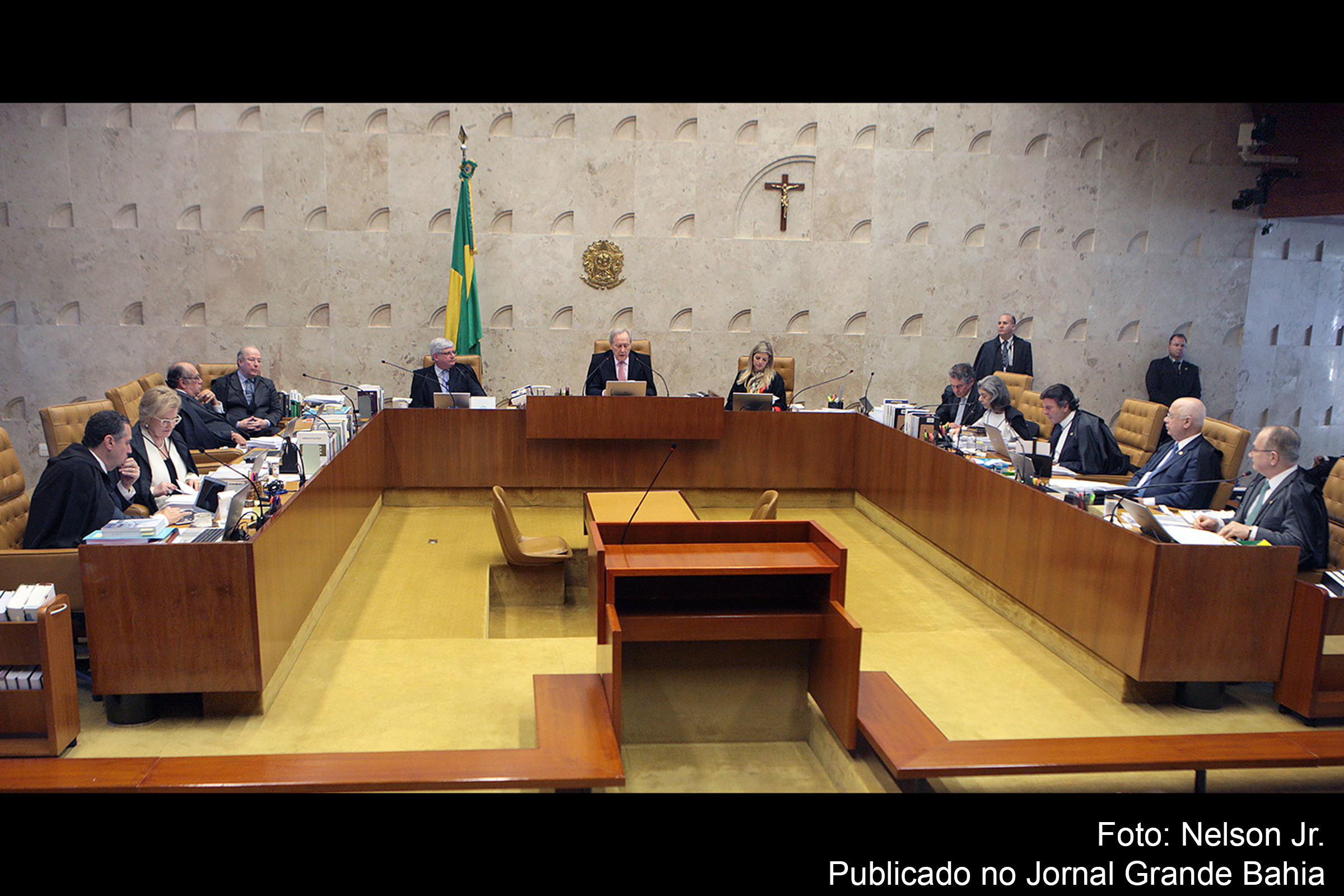 Sessão plenária do STF. Ministro Edson Fachin, durante sessão do Supremo Tribunal Federal para julgar como deve ser o rito de tramitação do processo de impeachment da presidente Dilma Rousseff no Congresso Nacional.