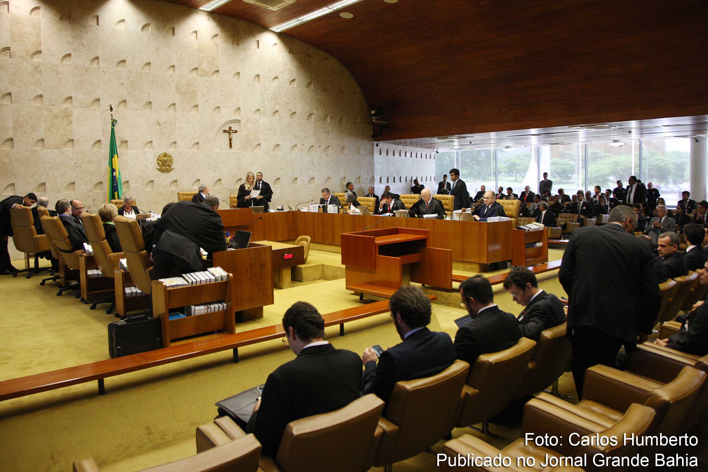 Sessão plenária do STF definiu rito de processo de impeachment.