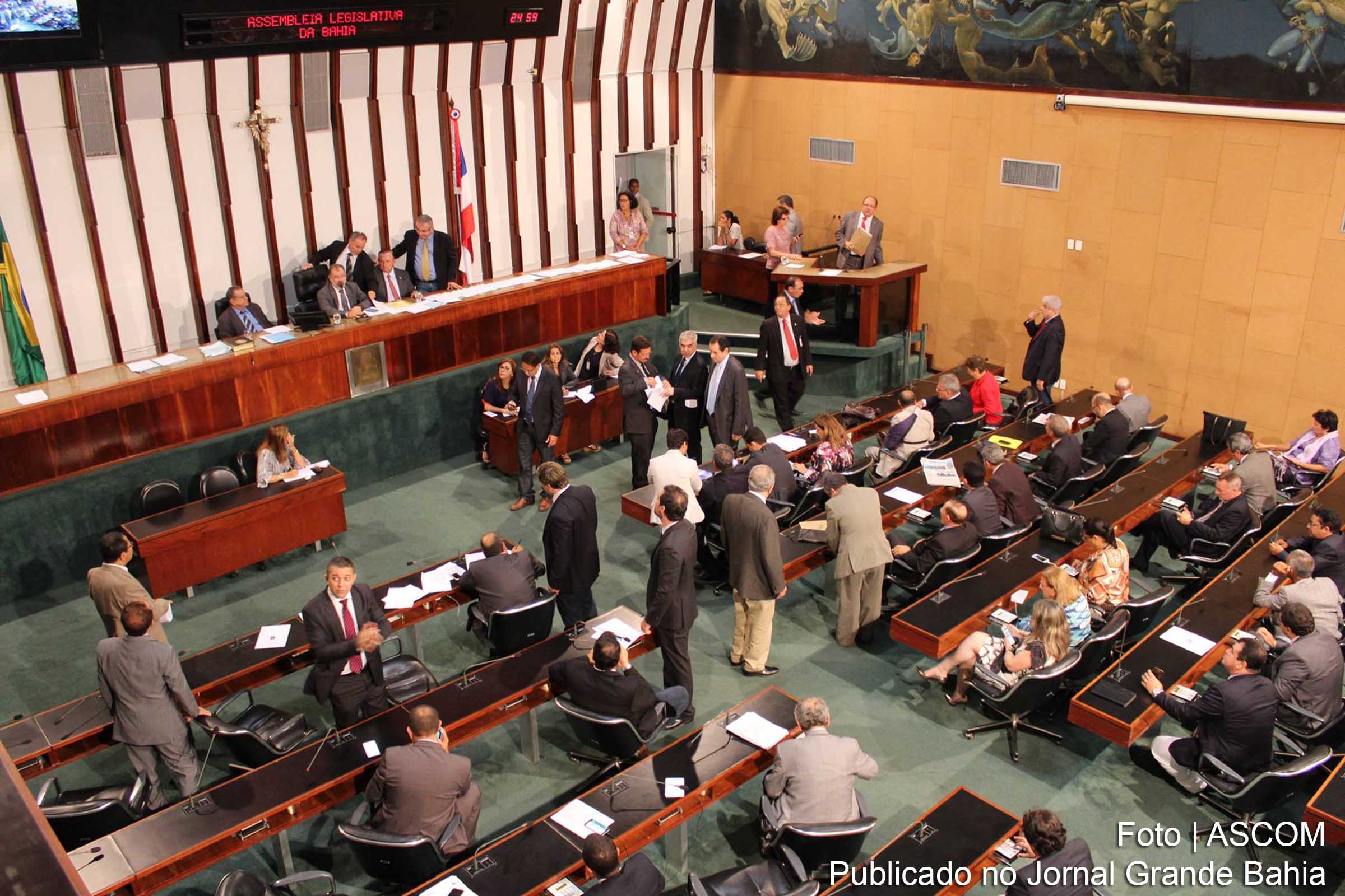 Na última sessão de votação de 2015, Assembleia Legislativa da Bahia aprova 31 projetos de Lei e uma Proposta de Emenda à Constituição.