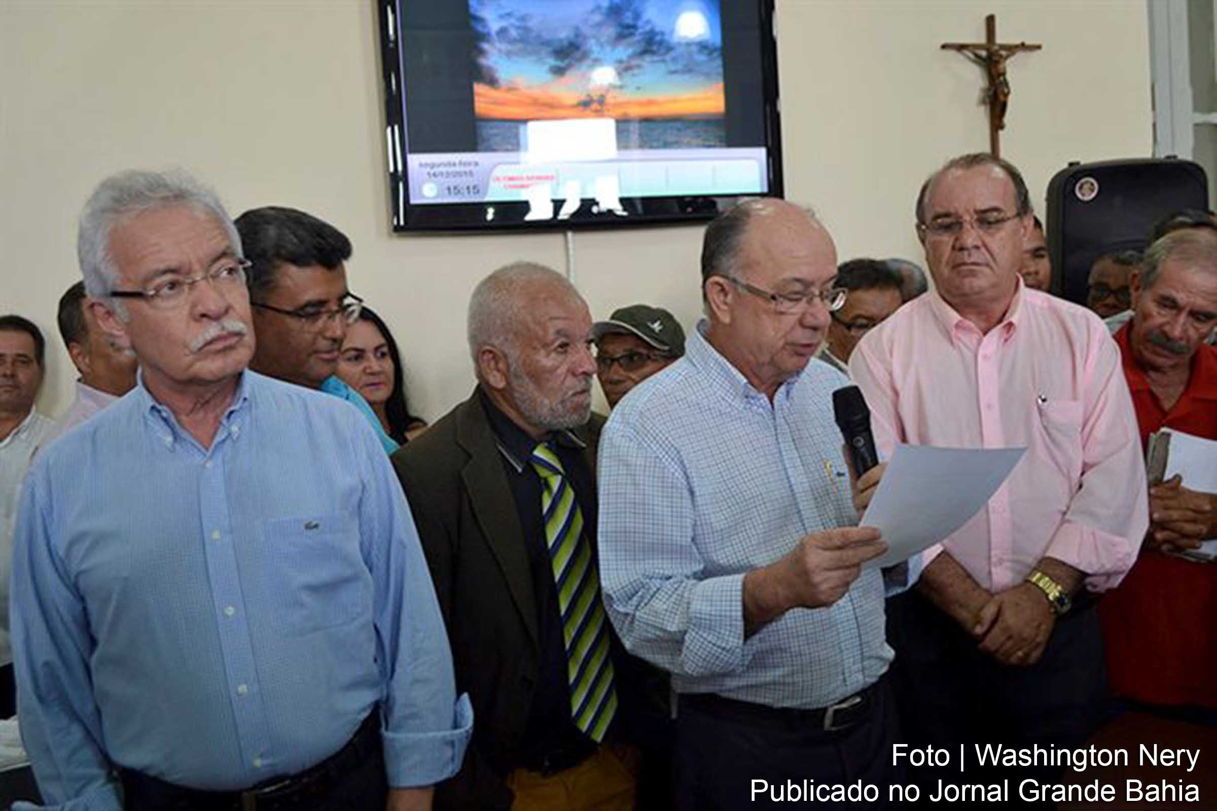 Prefeito José Ronaldo anuncia obras orçadas em R$ 18 milhões.