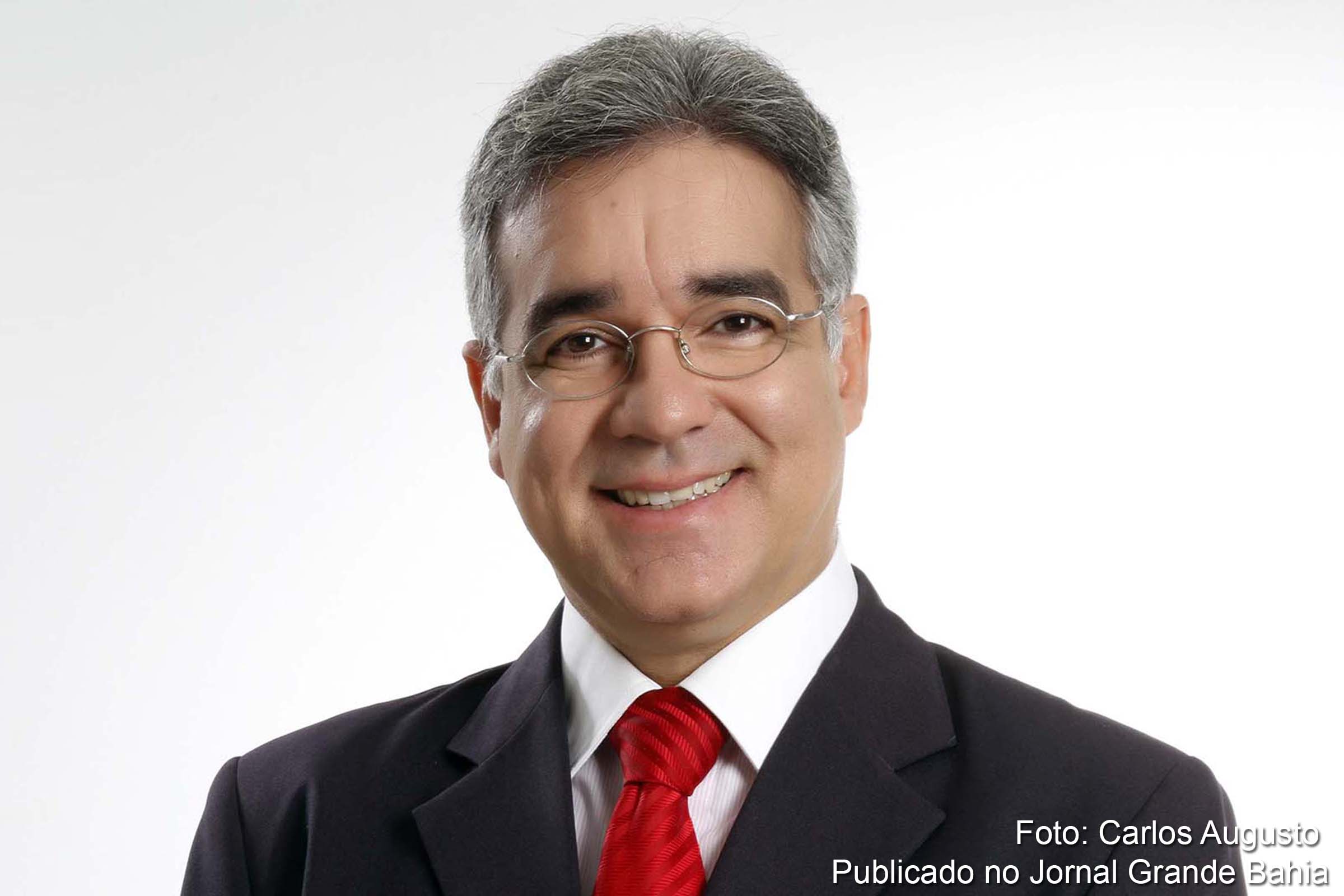 Deputado José Cerqueira de Santana Neto (Zé Neto) critica execução do projeto BRT de Feira de Santana e aumento da passagem do sistema de transporte do município.