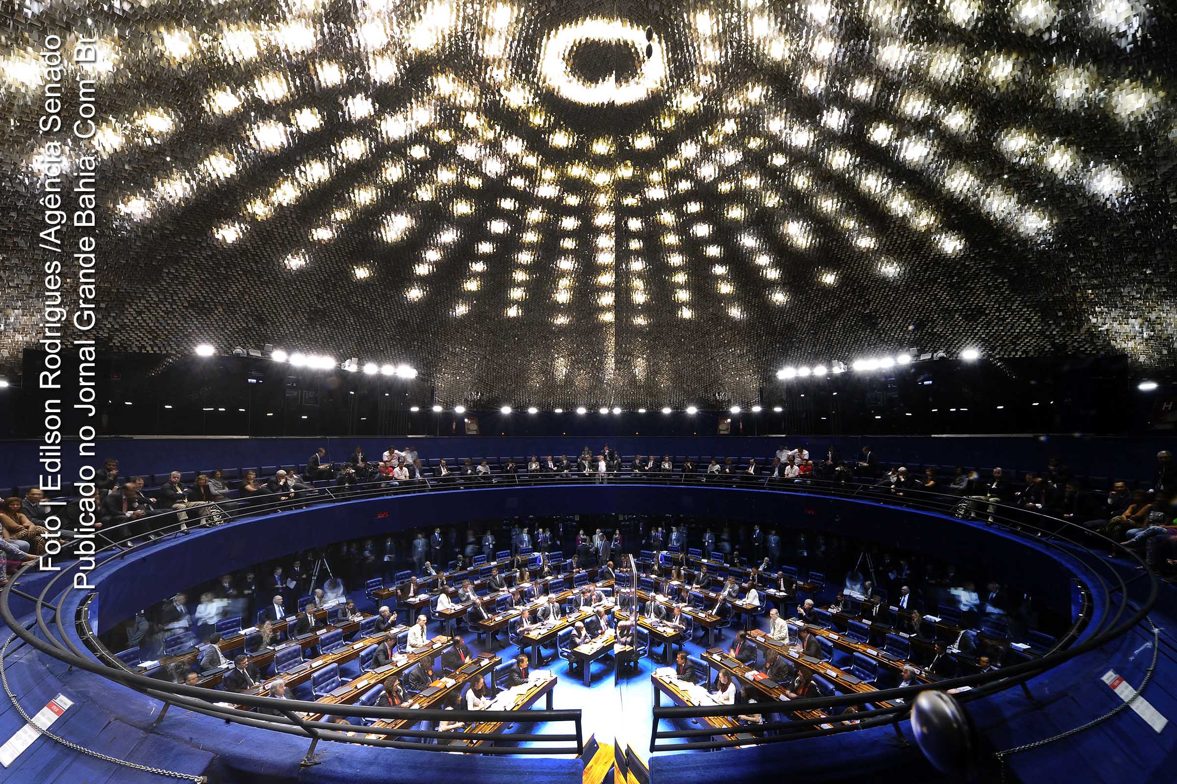 Artigo aborda rito processual de Impeachment de ministro do STF a ser adotado pelo Senado da República.